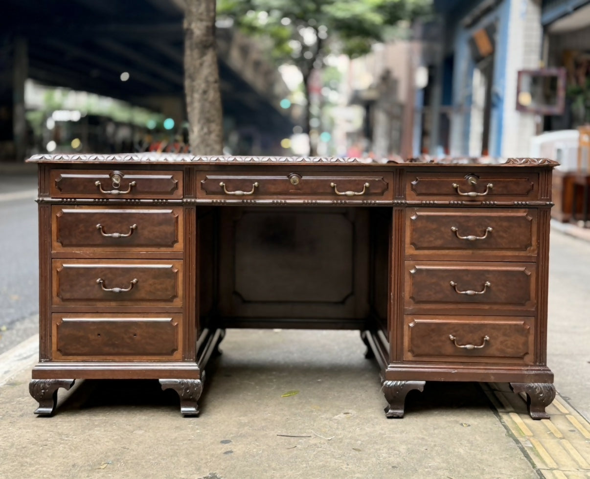 Escrivaninha Art Déco em madeira maciça