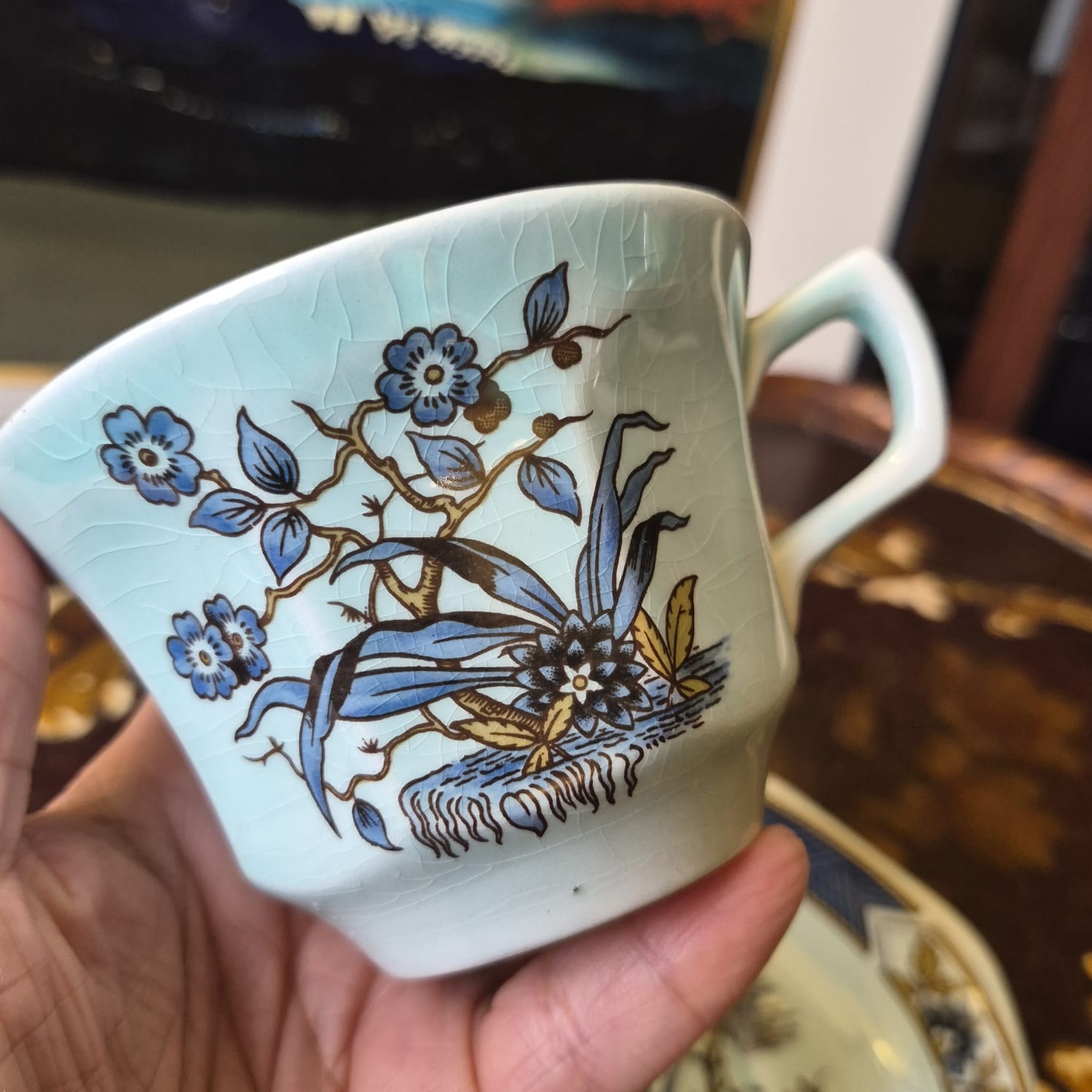 Par de xícaras lindas em faiança ironstone vintage inglesa Adams (grupo Wedgwood). Linha Calyx Ware com o famoso padrão Ming Toi