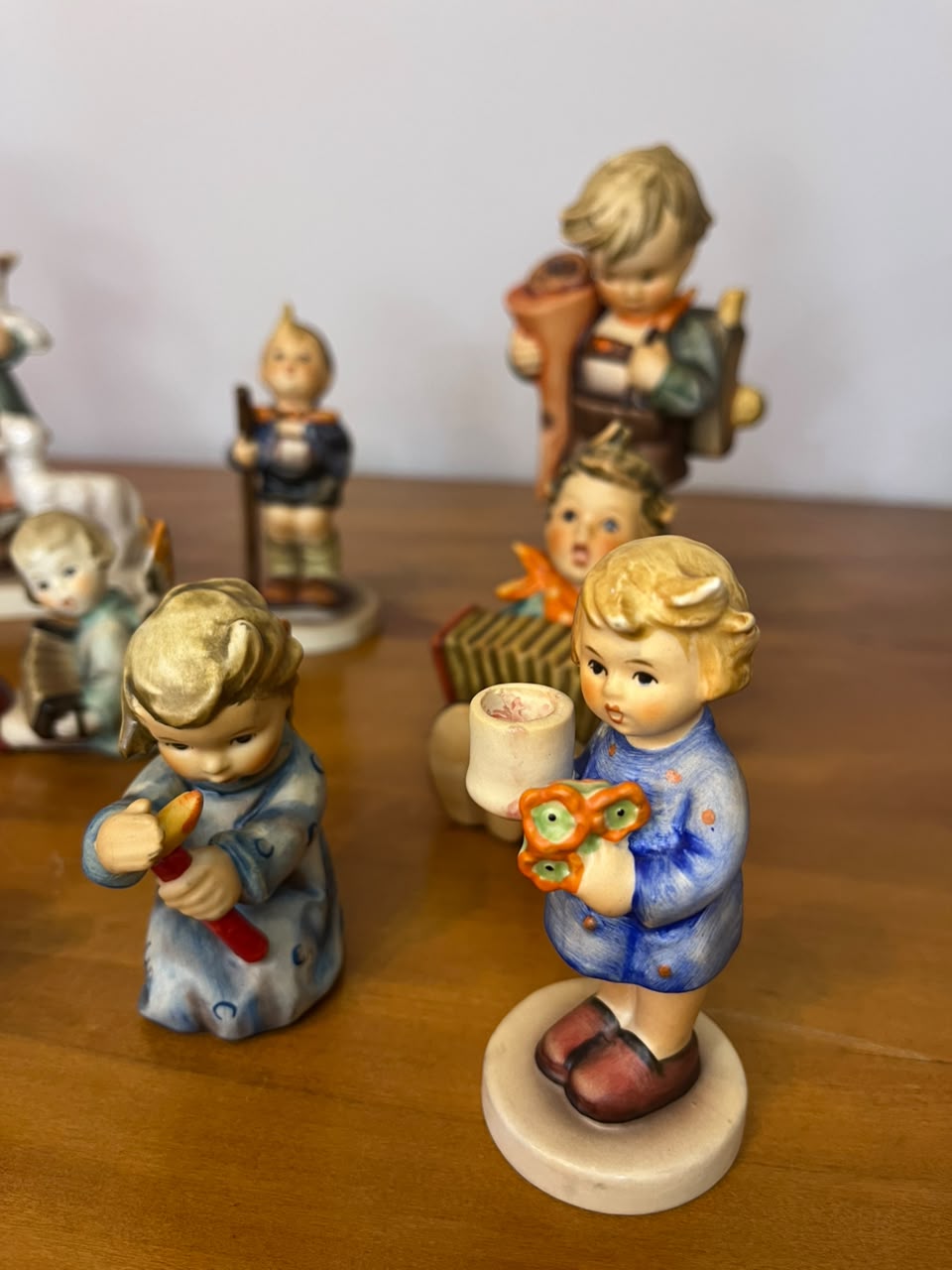 Conjunto de 9 Bibelôs Goebel – Porcelana Alemã
