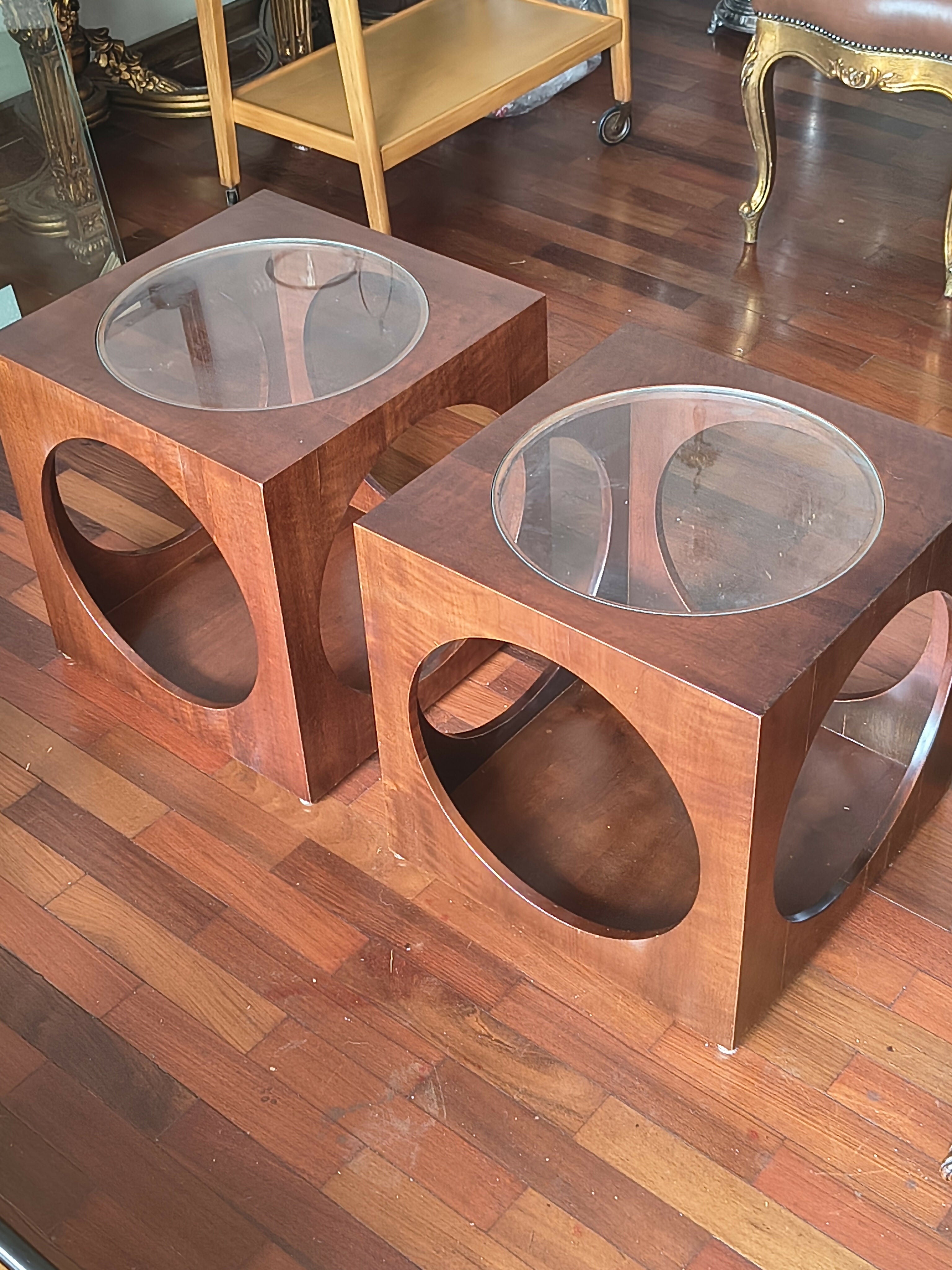 Par de Mesinhas laterais Cubo