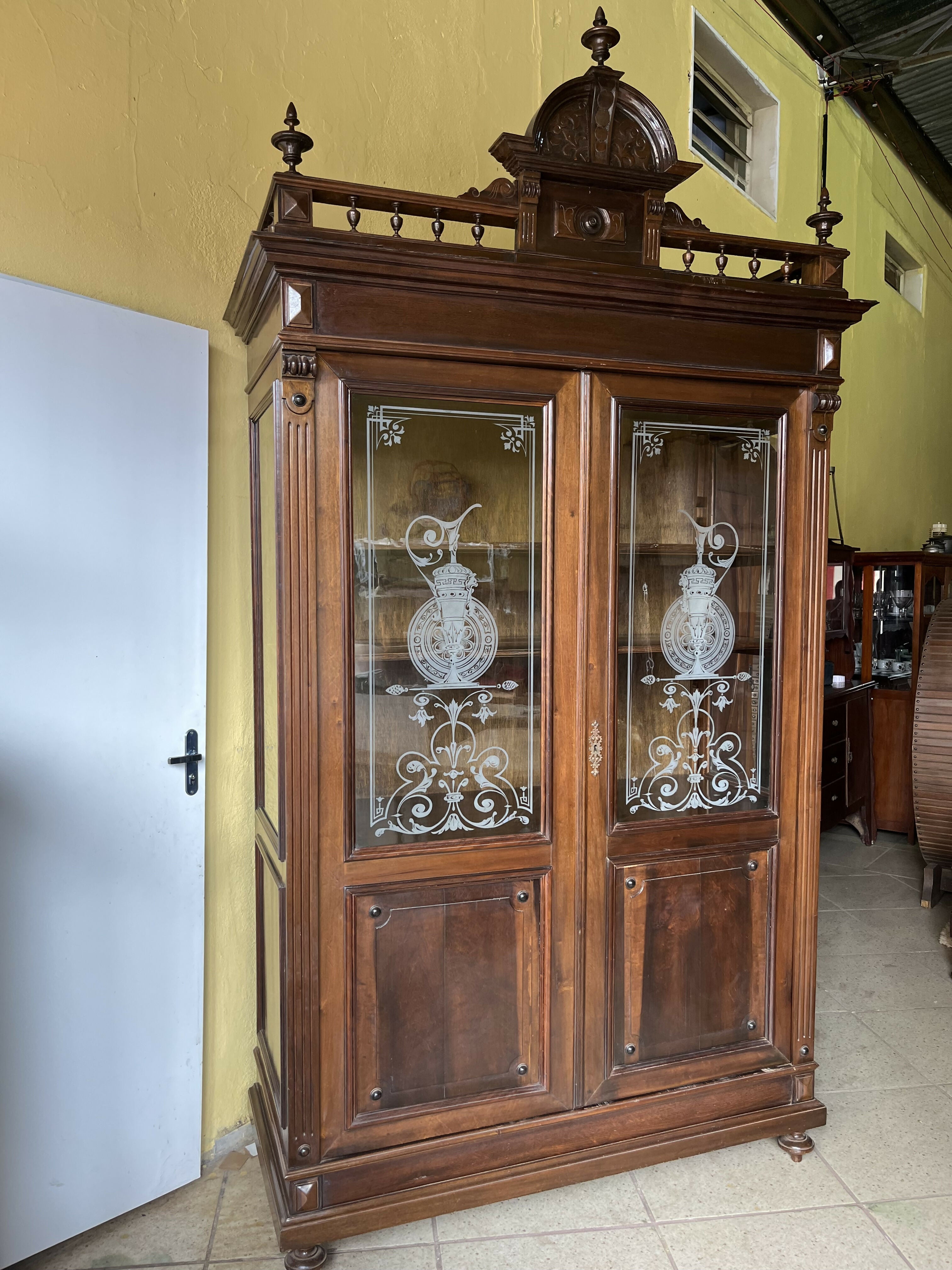 MAGNÍFICA CRISTALEIRA IMPÉRIO PORTUGUESA