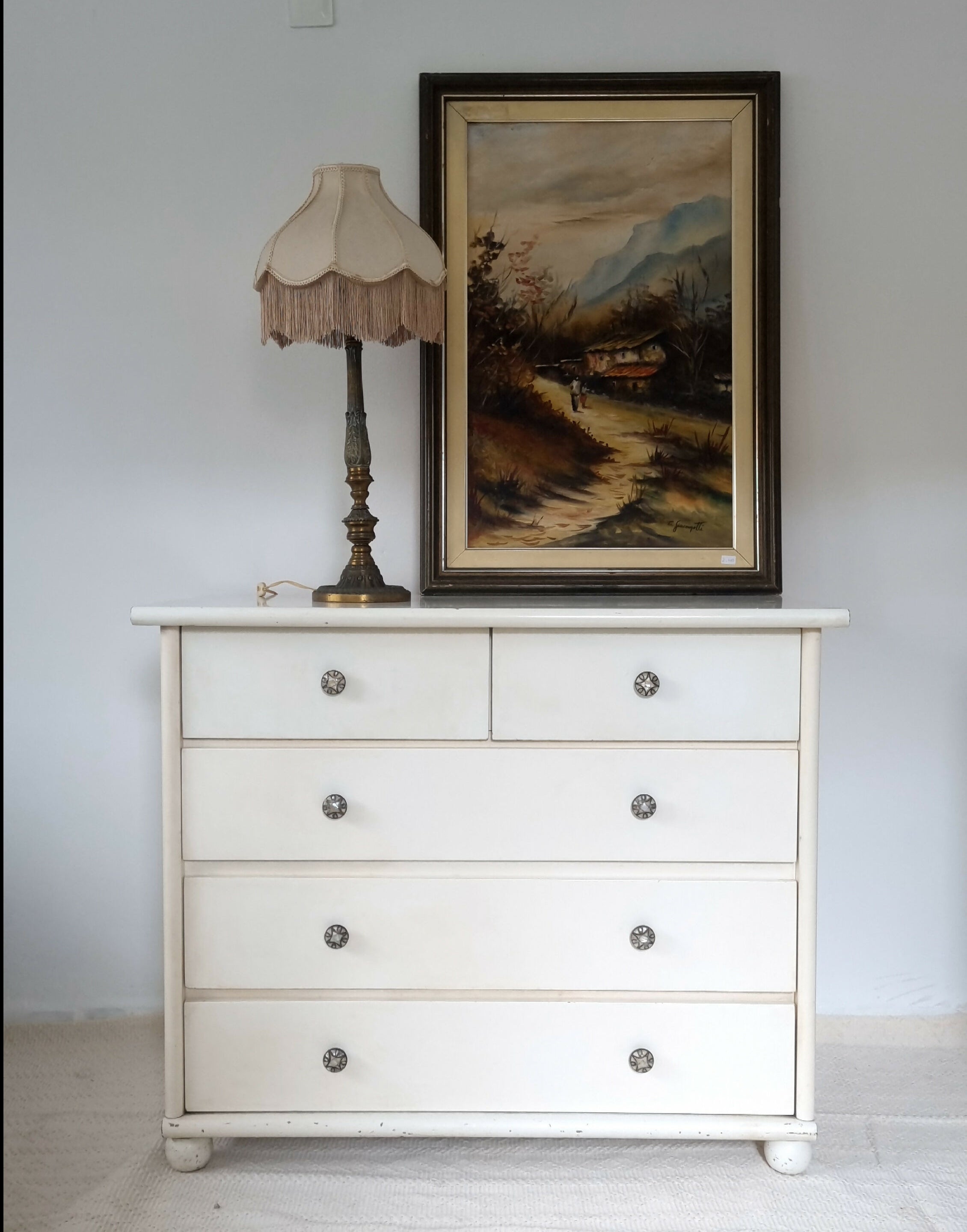 Cômoda de Madeira Laqueada em Creme Acetinado