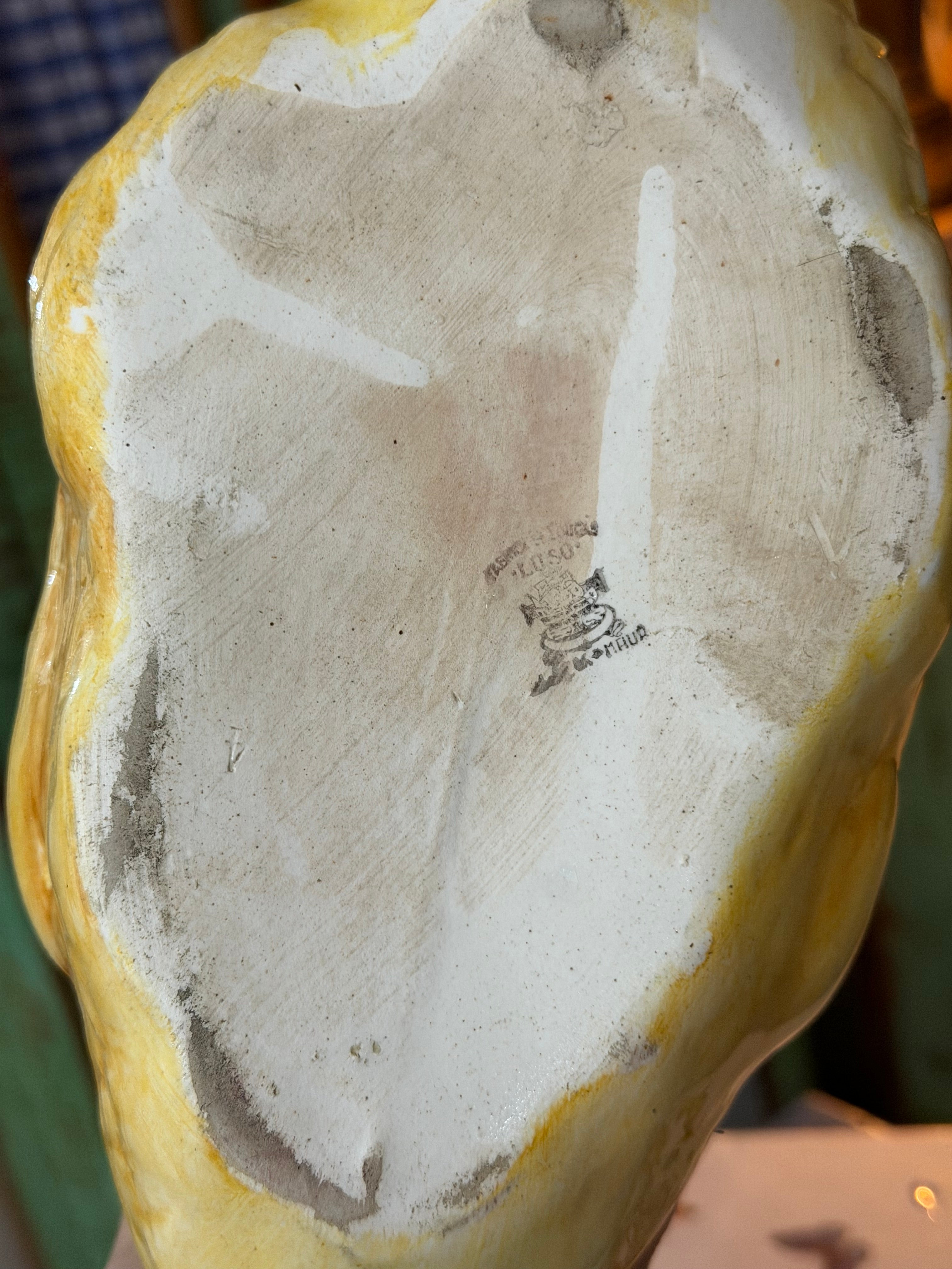 Maravilhosa e espetacular floreira antiga em porcelana Mauá - em formato de cisne
