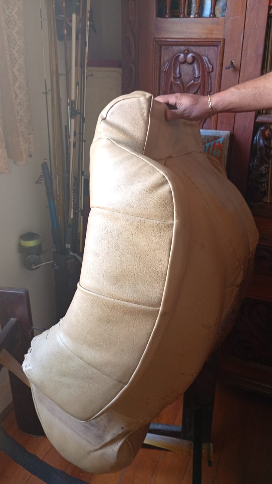 Raro de Par de Poltronas MP 97 de Percival Lafer - estofado original de época marrom