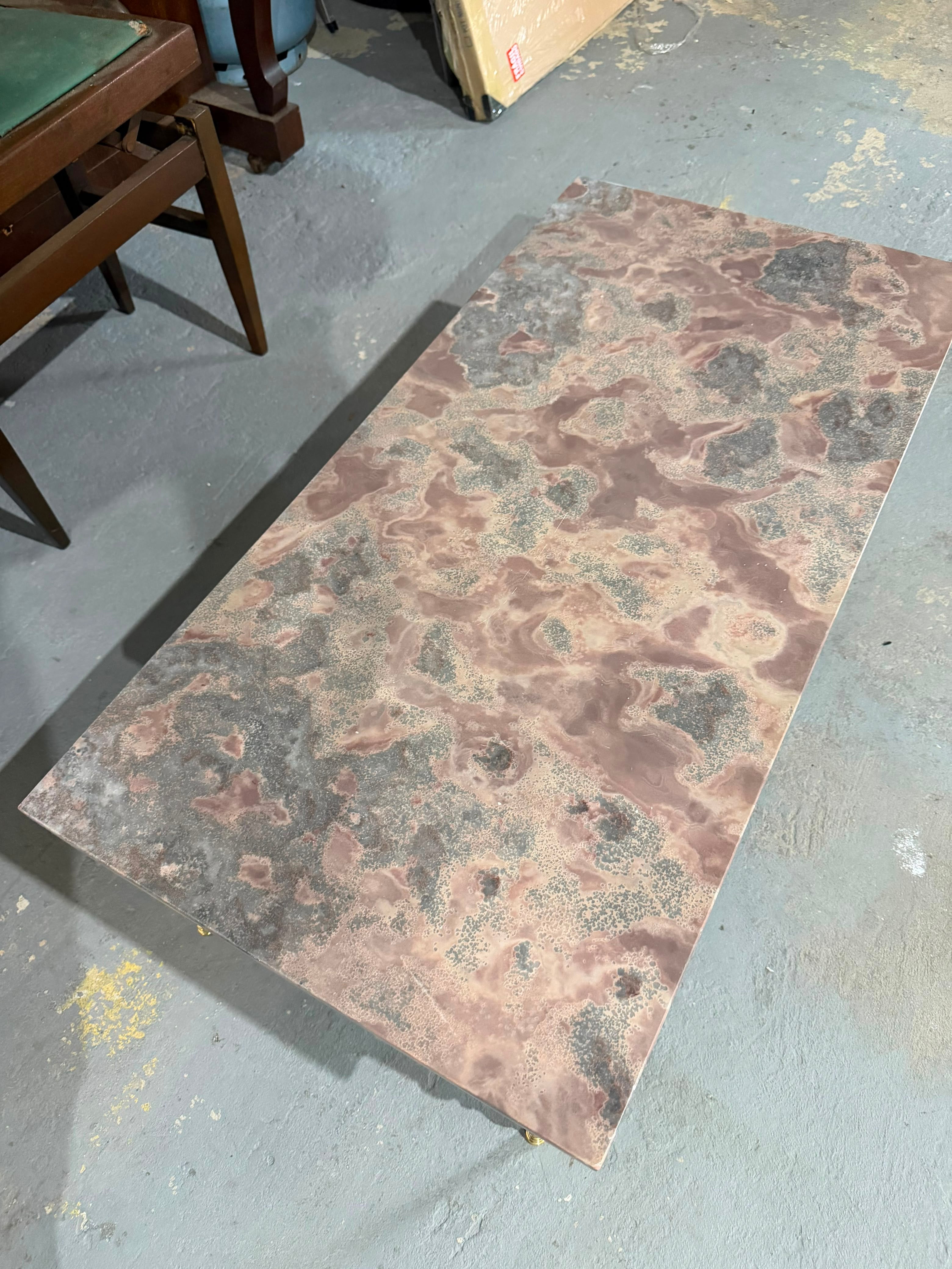 Mesa de centro retangular em mármore 