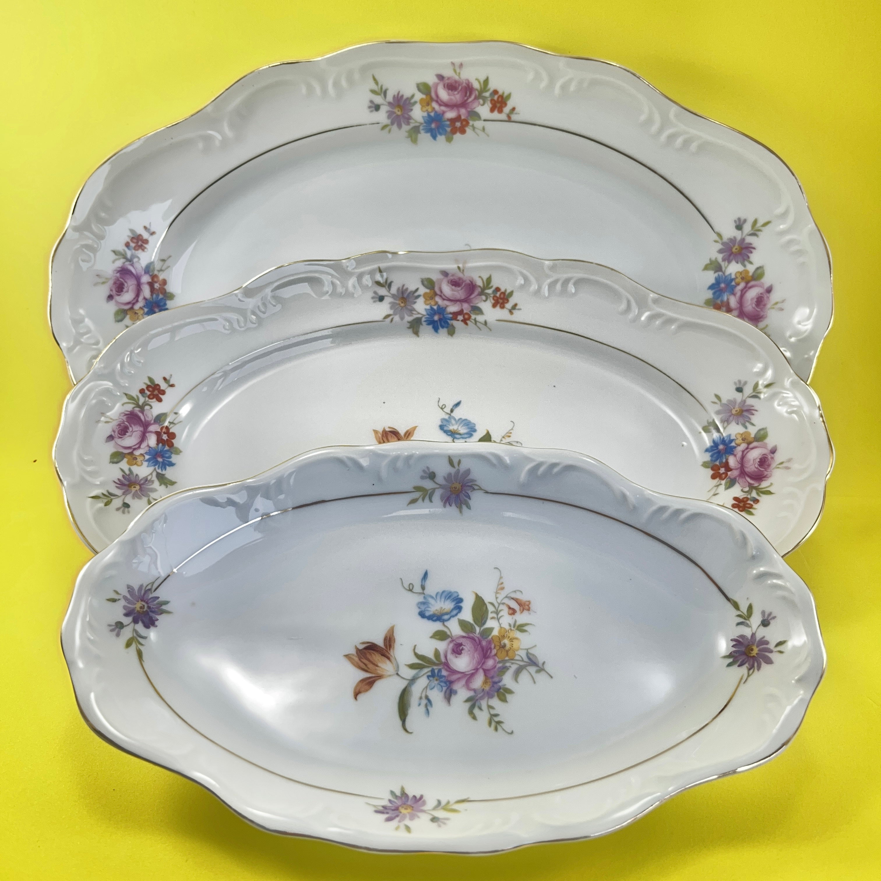 Porcelana Schmidt Rio do Testo 1946/1958 Jogo com 3 travessas rasas