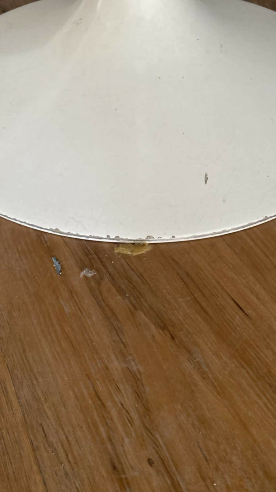 mesa de jantar modelo Saarinen Tulip original com tampo de vidro,