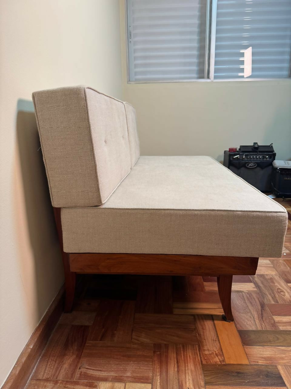 Sofá-cama / Daybed Gelli Restaurado - Modernismo Brasileiro