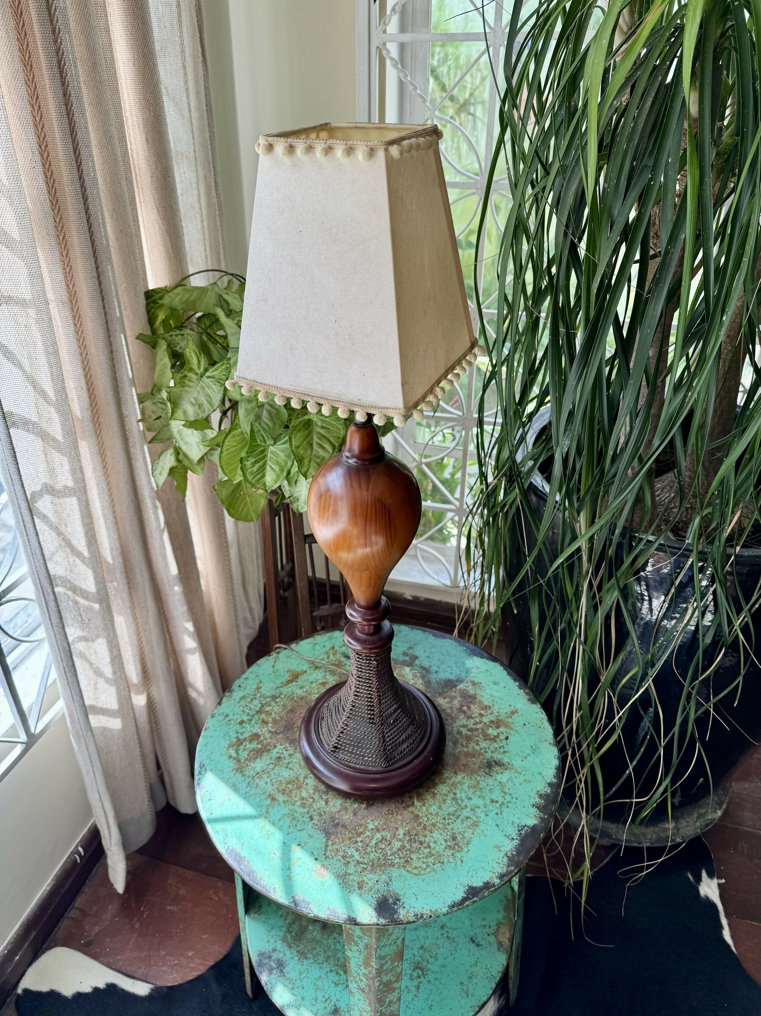 Anos 60 - Abajur luminária de madeiras nobres e cúpula vintage