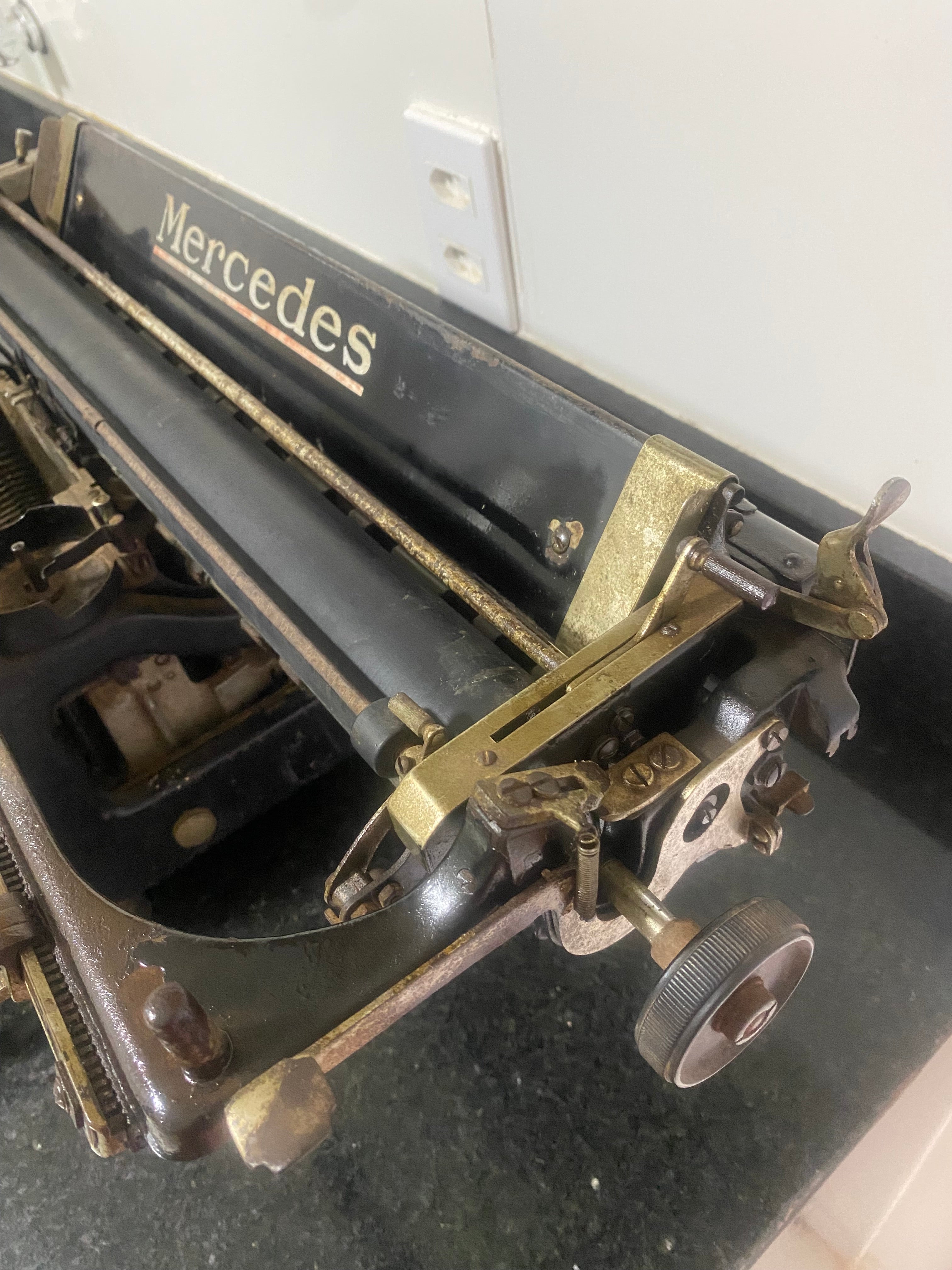 Máquina datilográfica Mercedes