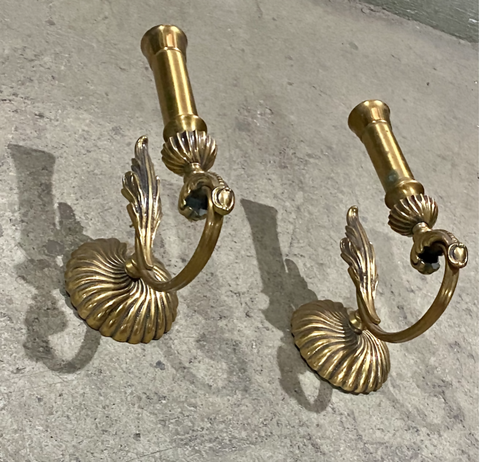 Par de Arandelas antigas (latão) - estilo clássico