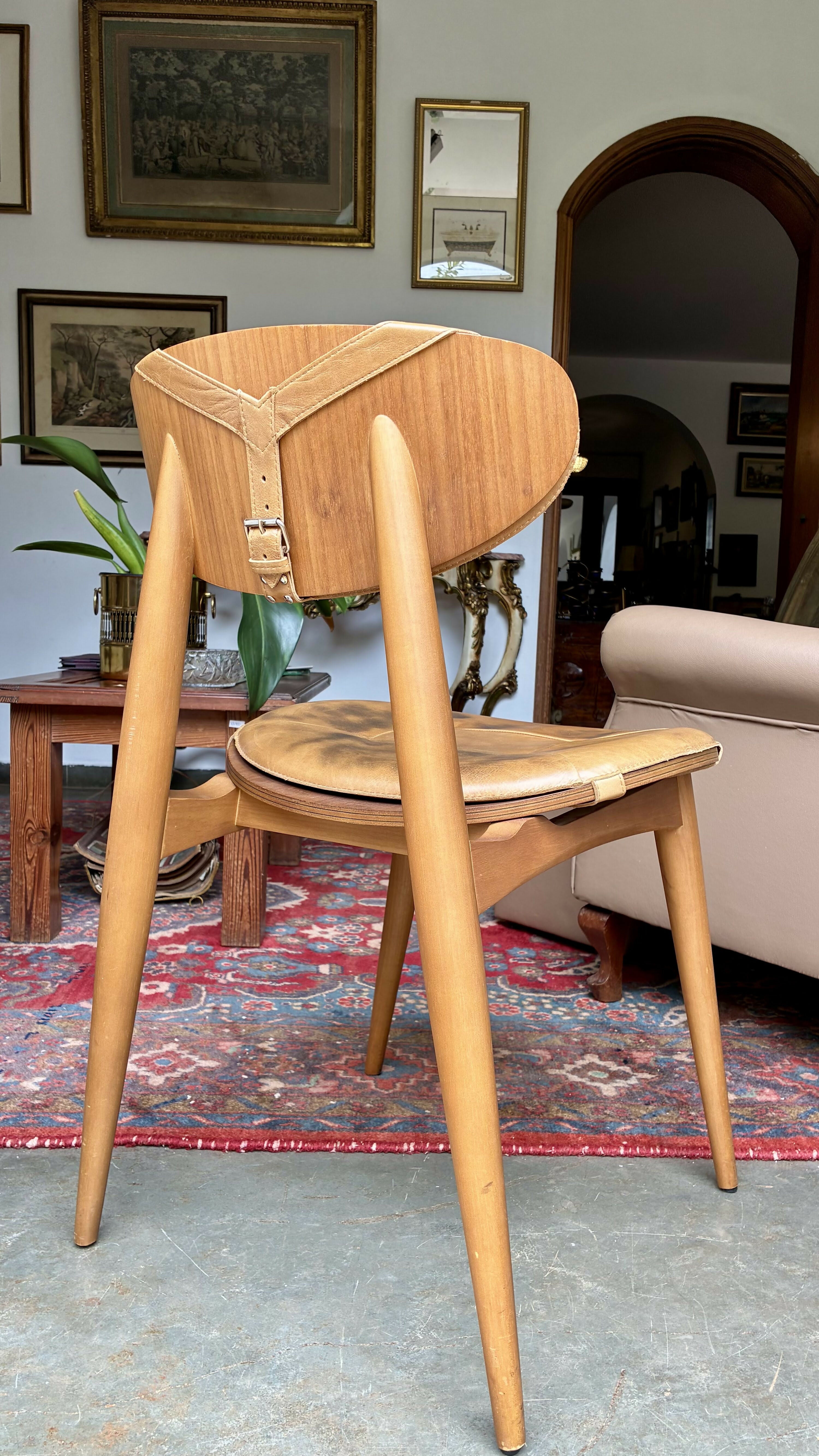 Cadeira de Design em Madeira