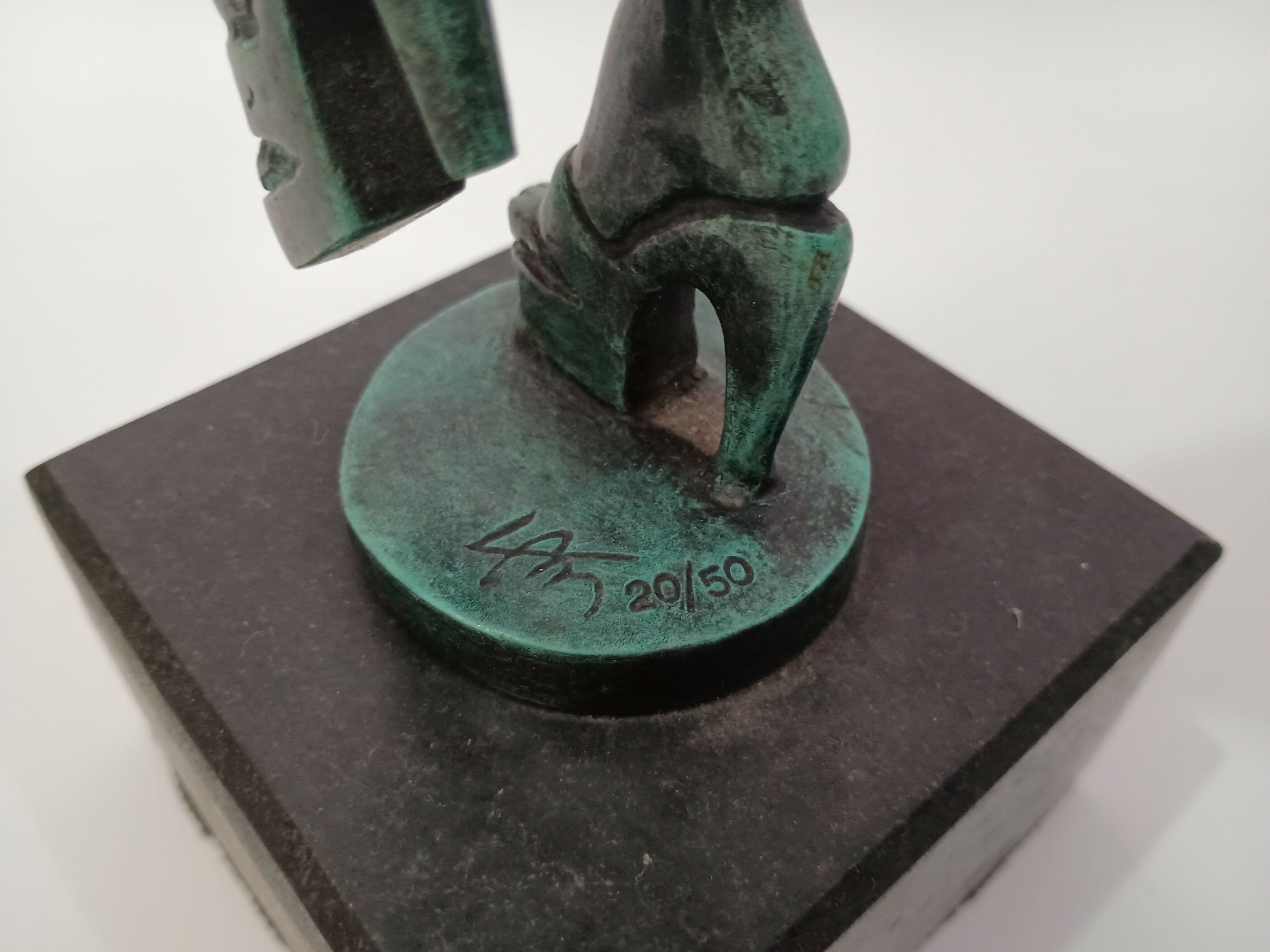 Escultura em bronze LAN FRANCO VASELLI
