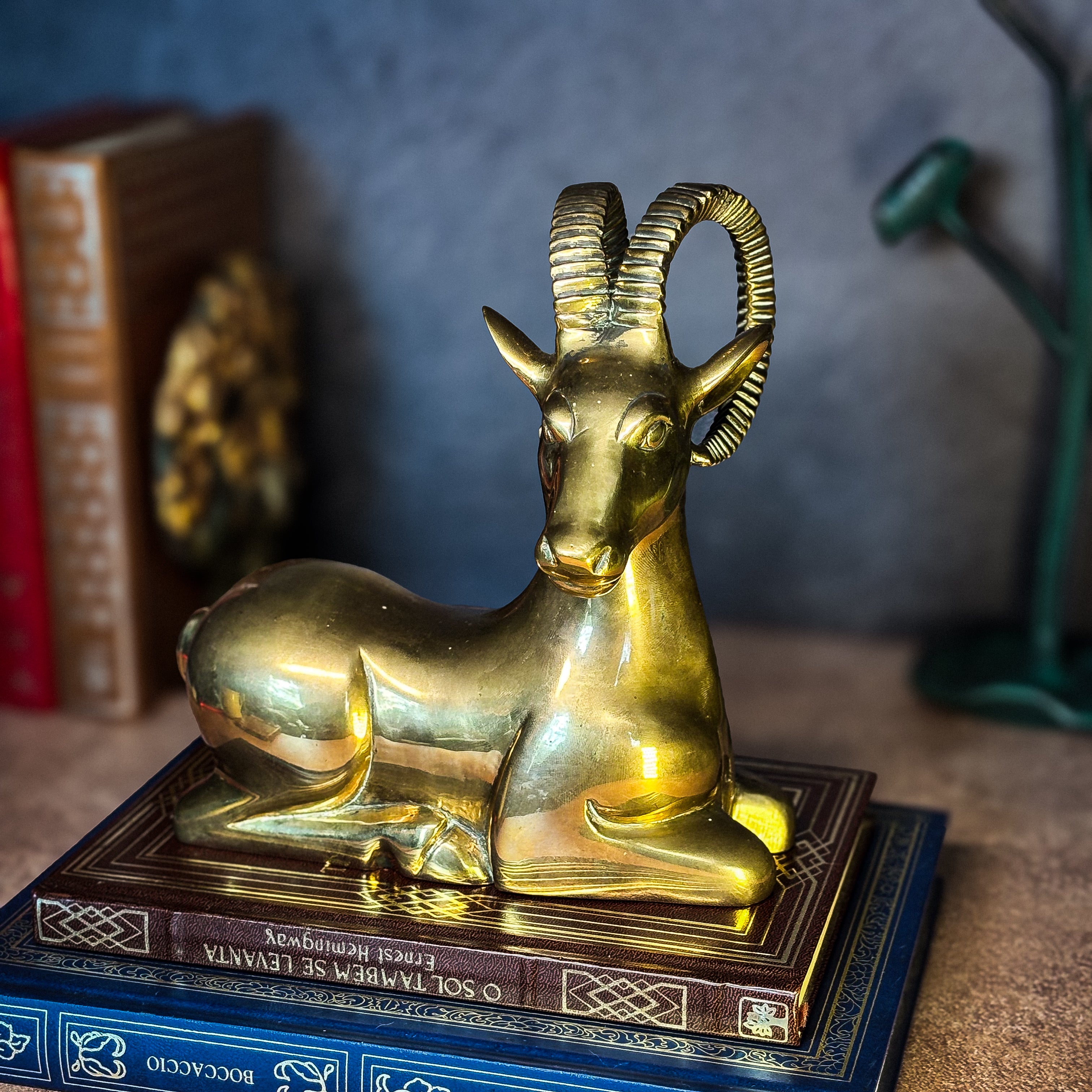 Escultura de íbex em bronze, Índia, segunda metade do século XX