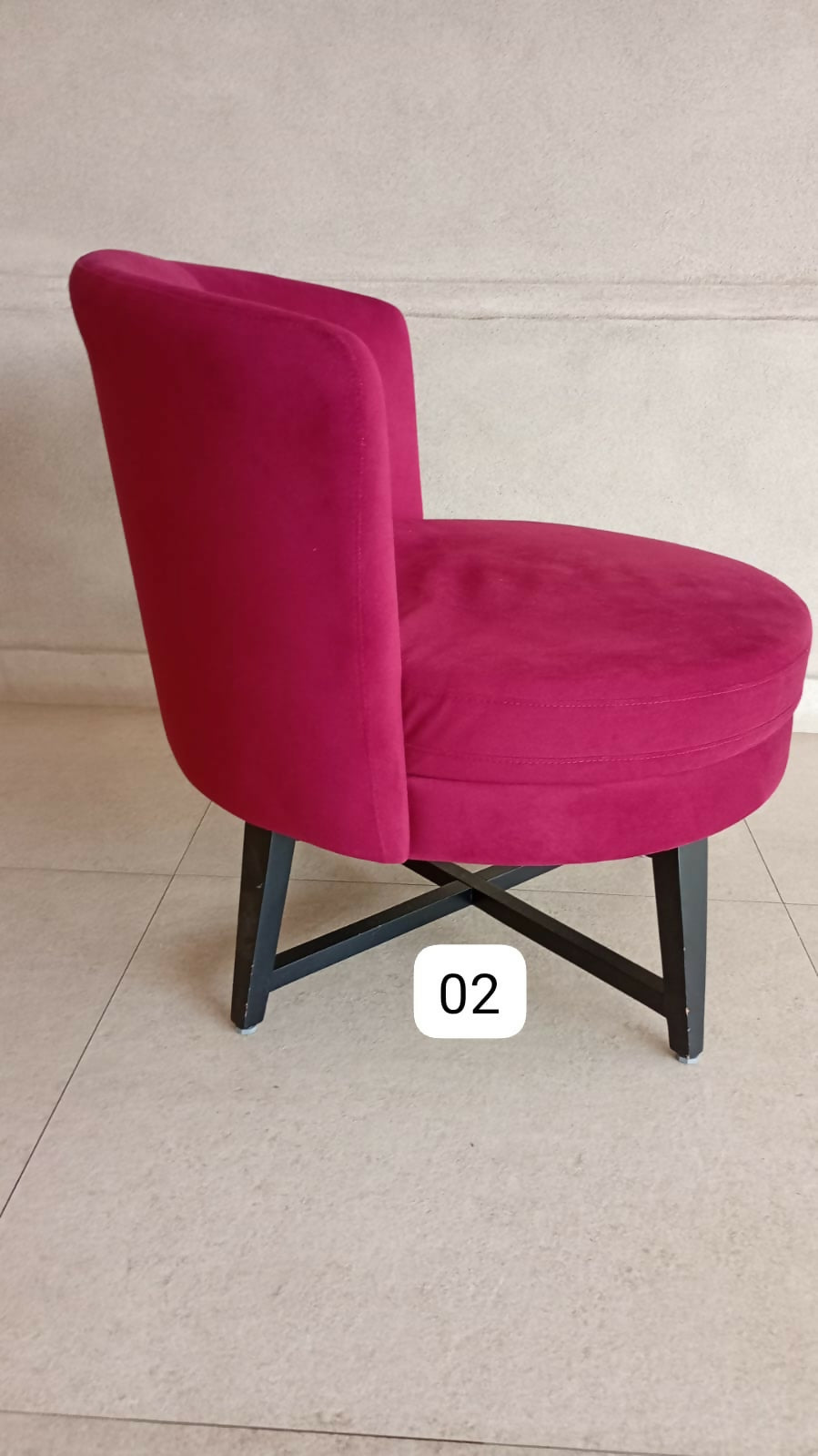 Poltrona de Design Arredondado cor marsala (valor unitário)
