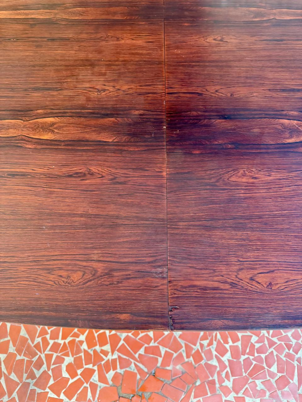 Mesa de jantar Oval Novo Rumo em Jacarandá