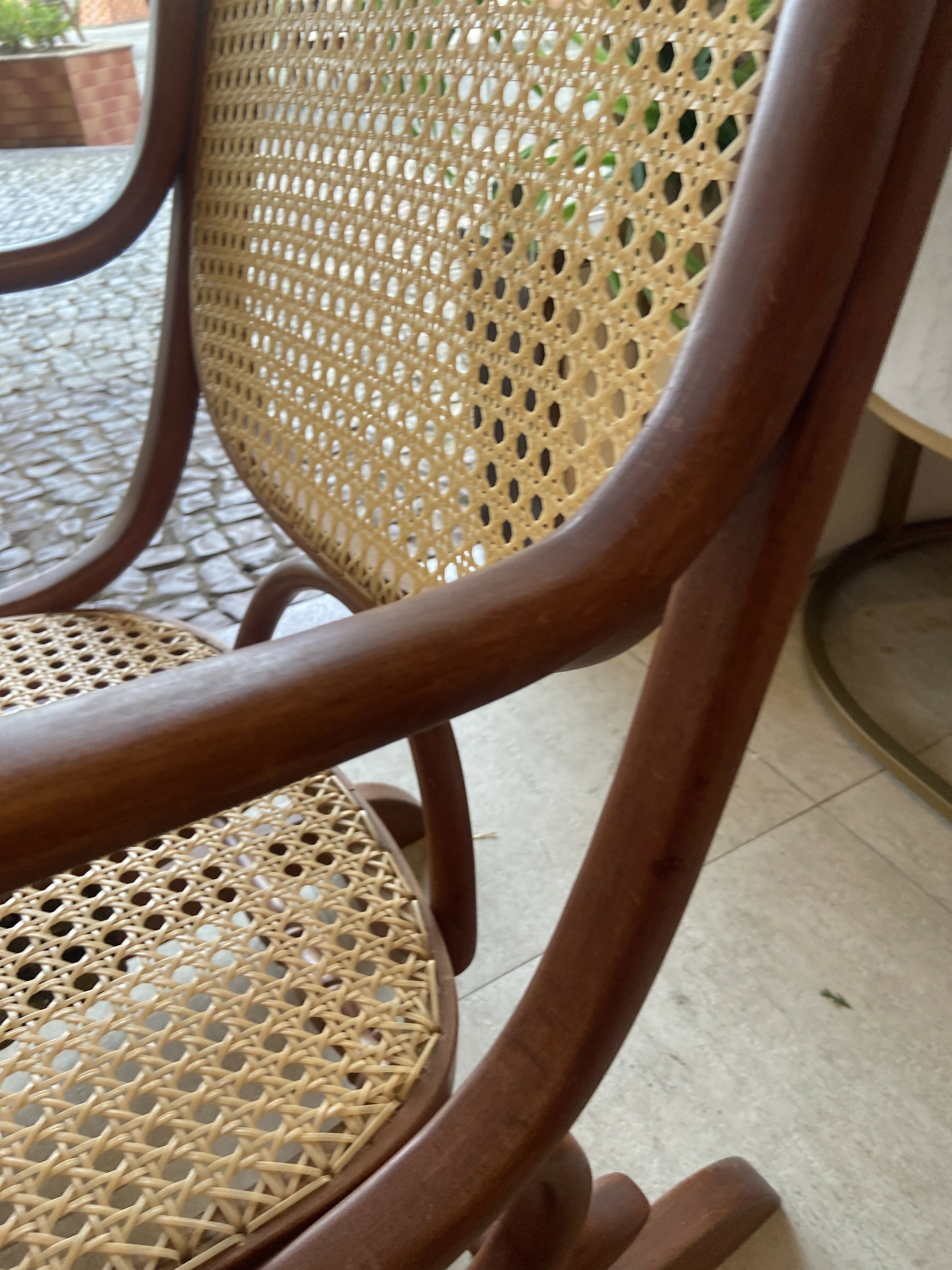 CADEIRA DE BALANÇO MOLA PALHINHA THONET