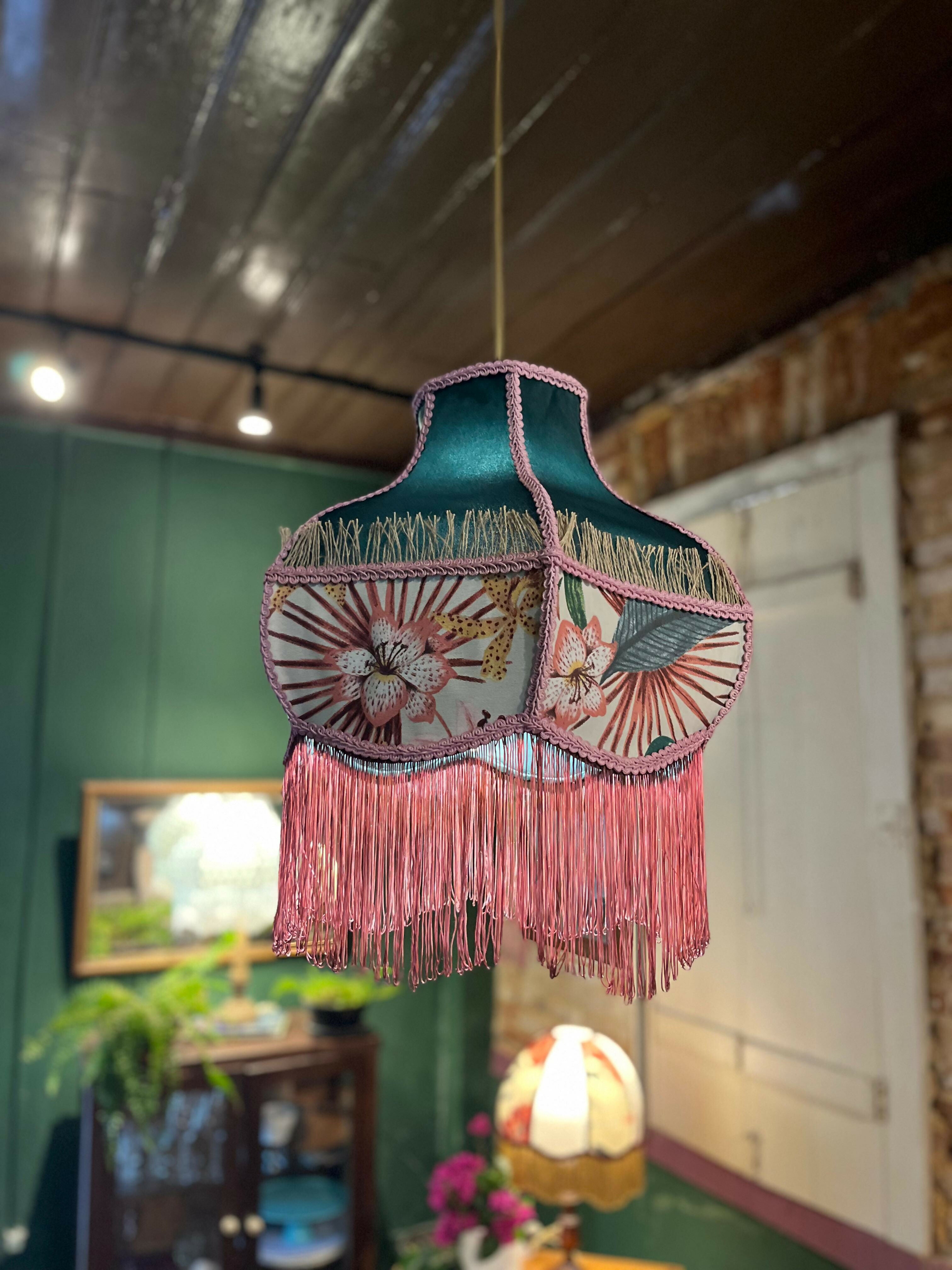 Luminária Pendente "Trama" com franjas