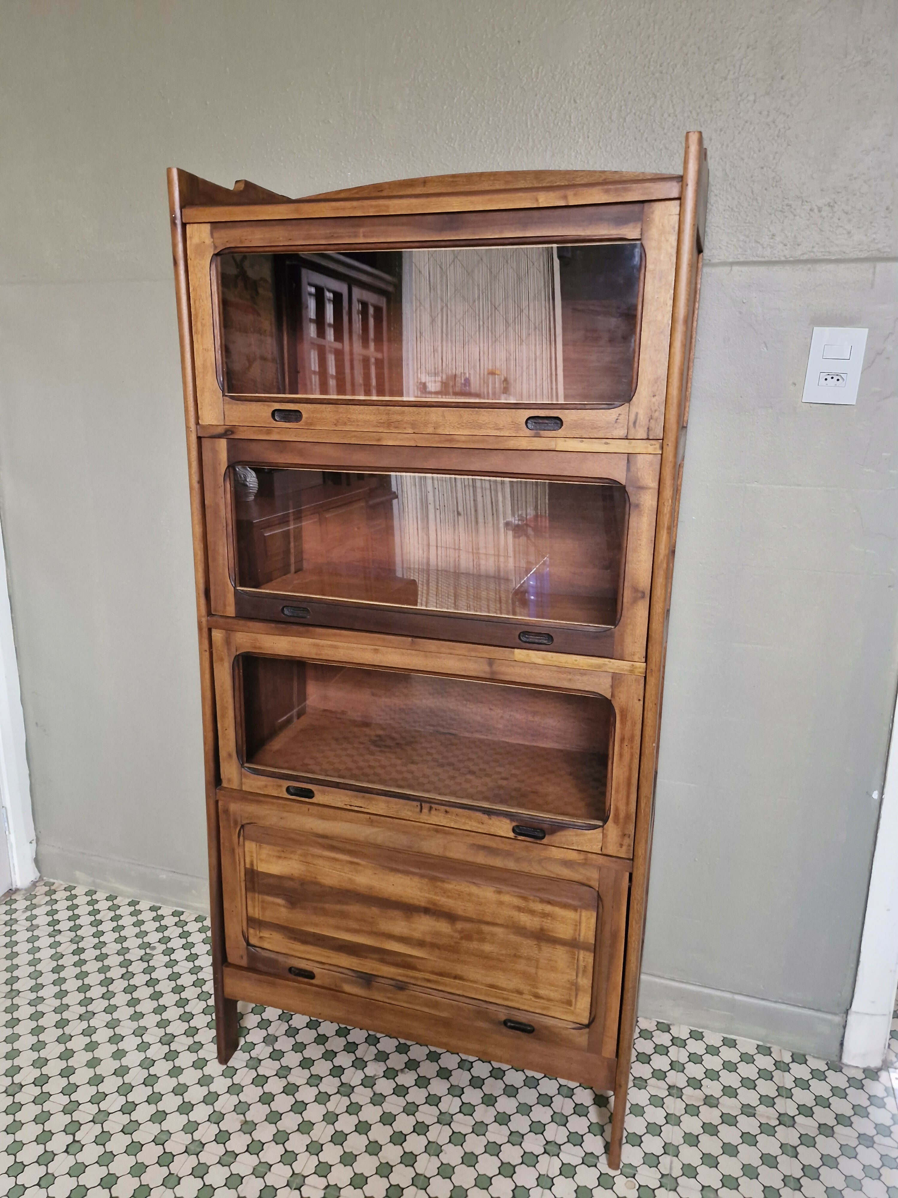 Livreiro Portas Basculantes