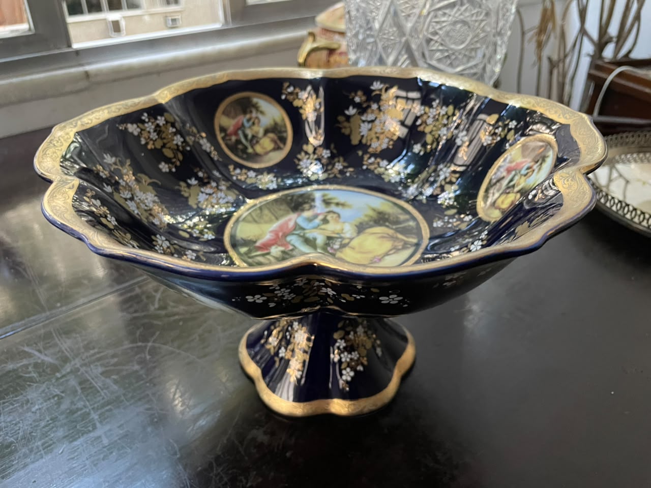 LIMOGES - Grande Centro de Mesa de pé alto em porcelana francesa