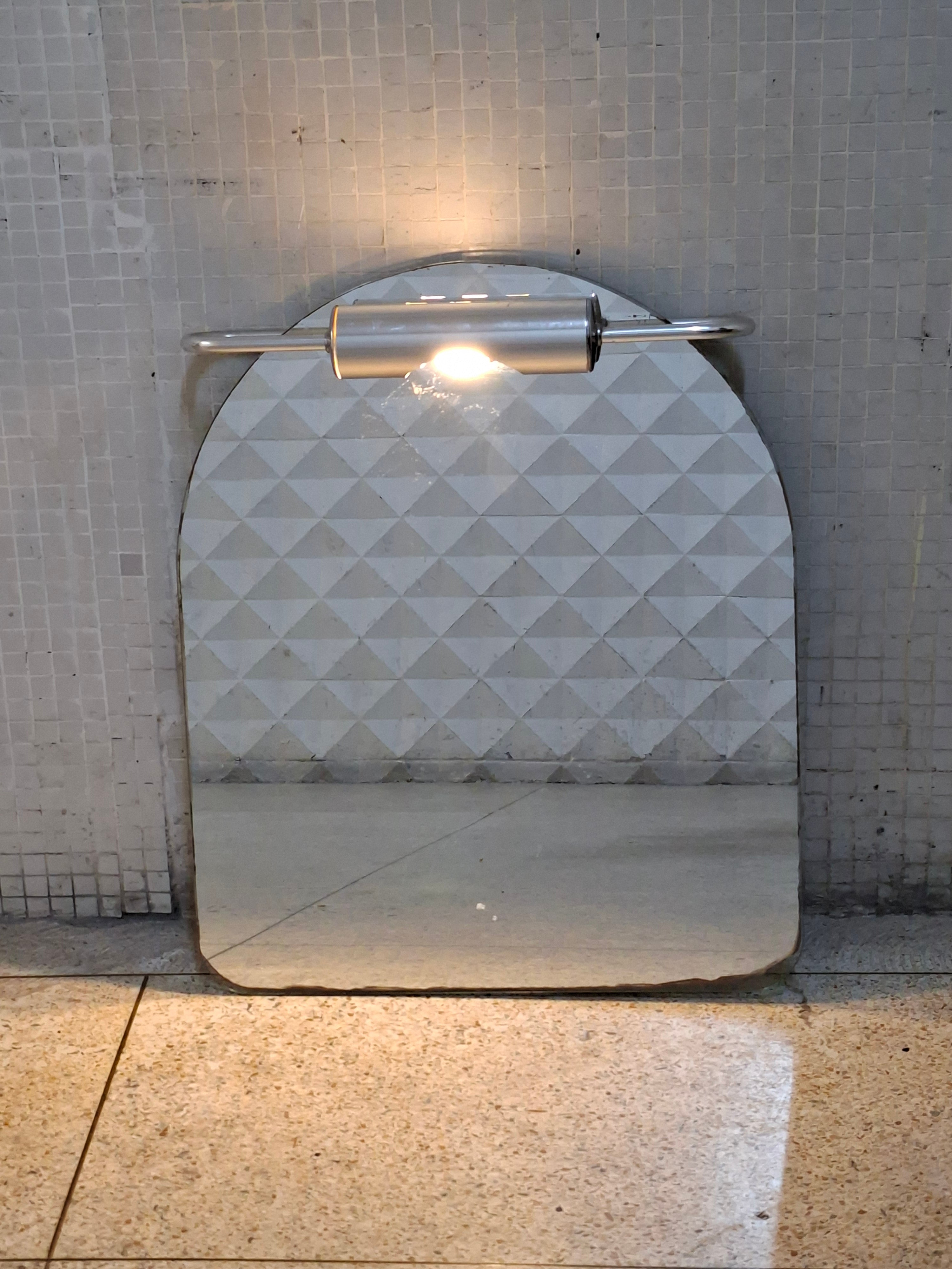 Espelho de Banheiro Vintage em forma de arco com Luminária embutida 