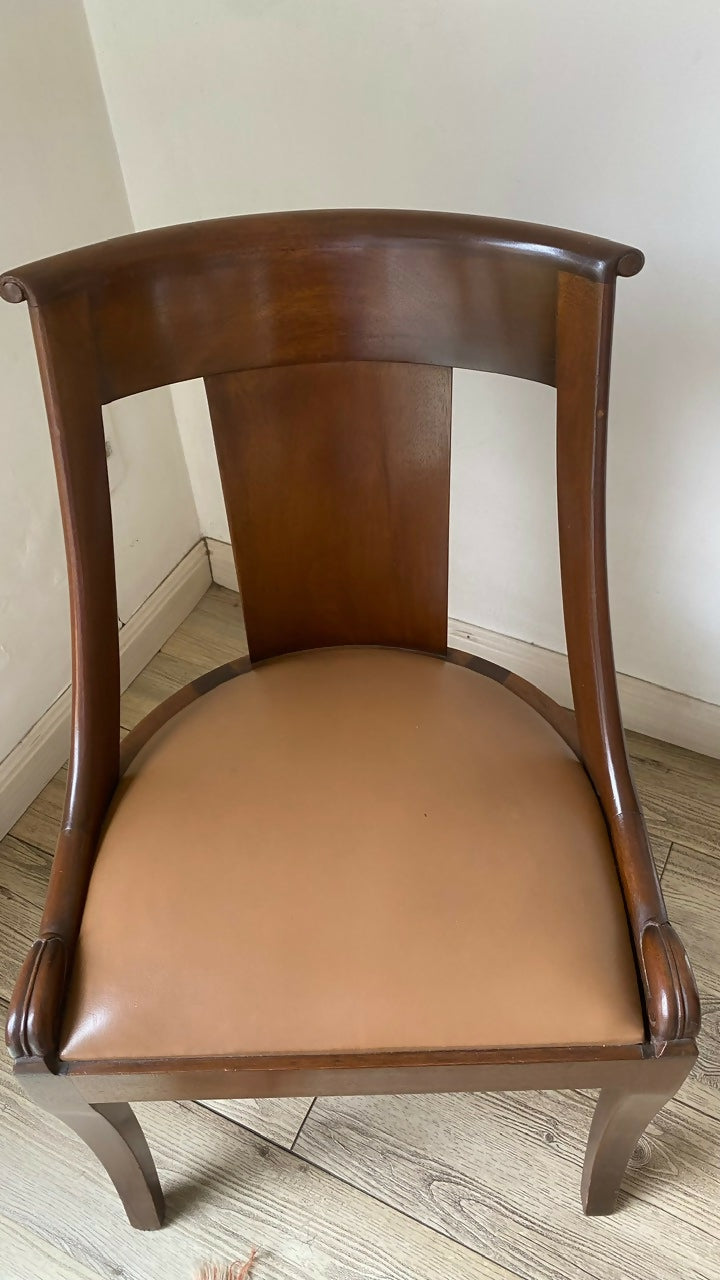 Raras e impecáveis cadeiras do LICEU de ARTES e OFÍCIO final década de 70. Seladas