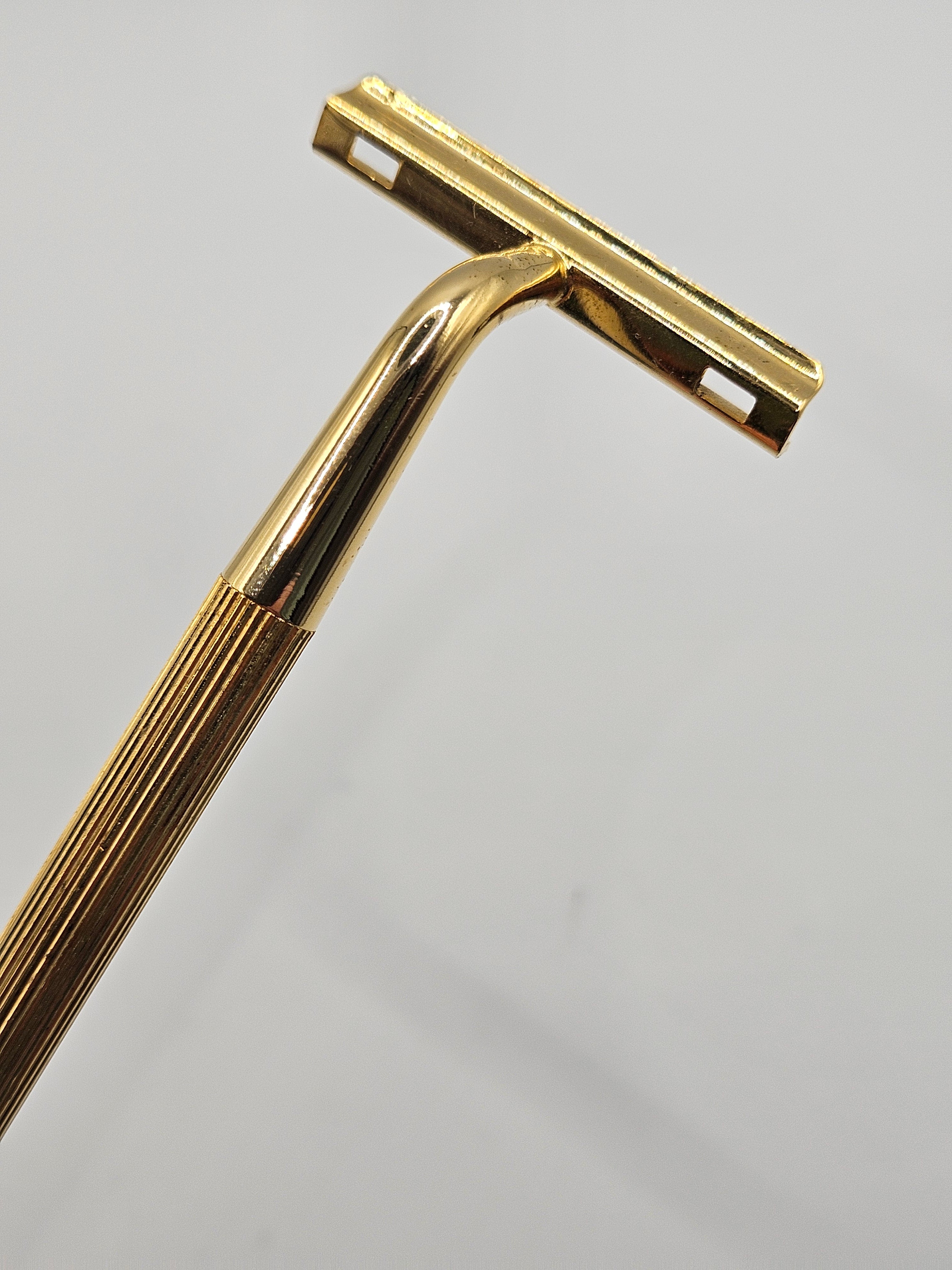 Estojo de Barbear Vintage Anos 50 Banhado a Ouro - Peça de Coleção