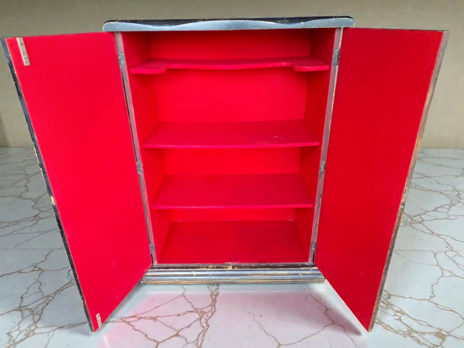 Armário Antigo estilo Sacro