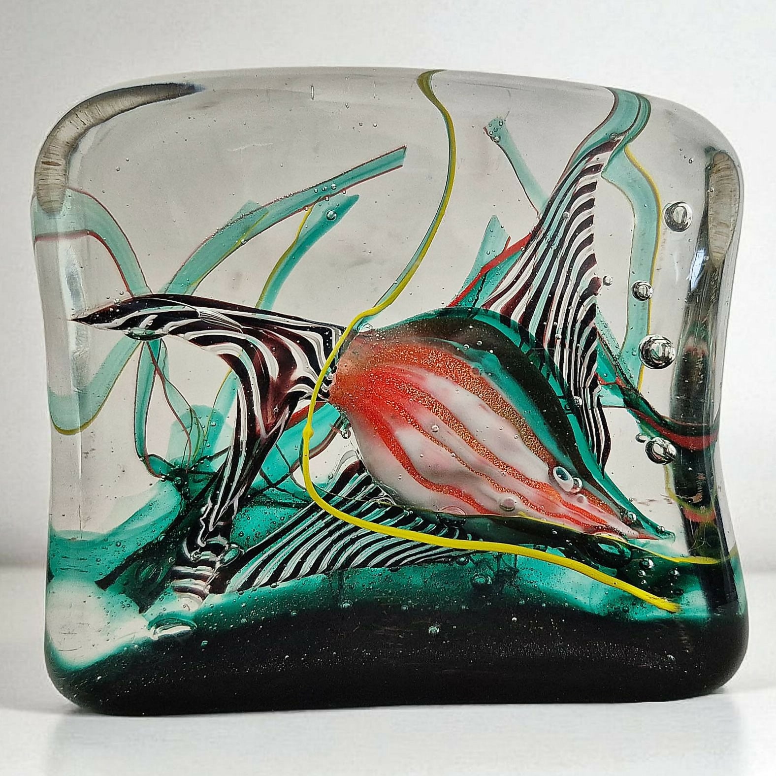 Par de raríssimas esculturas ´´ Aquário`` em bloco vidro artístico Murano,