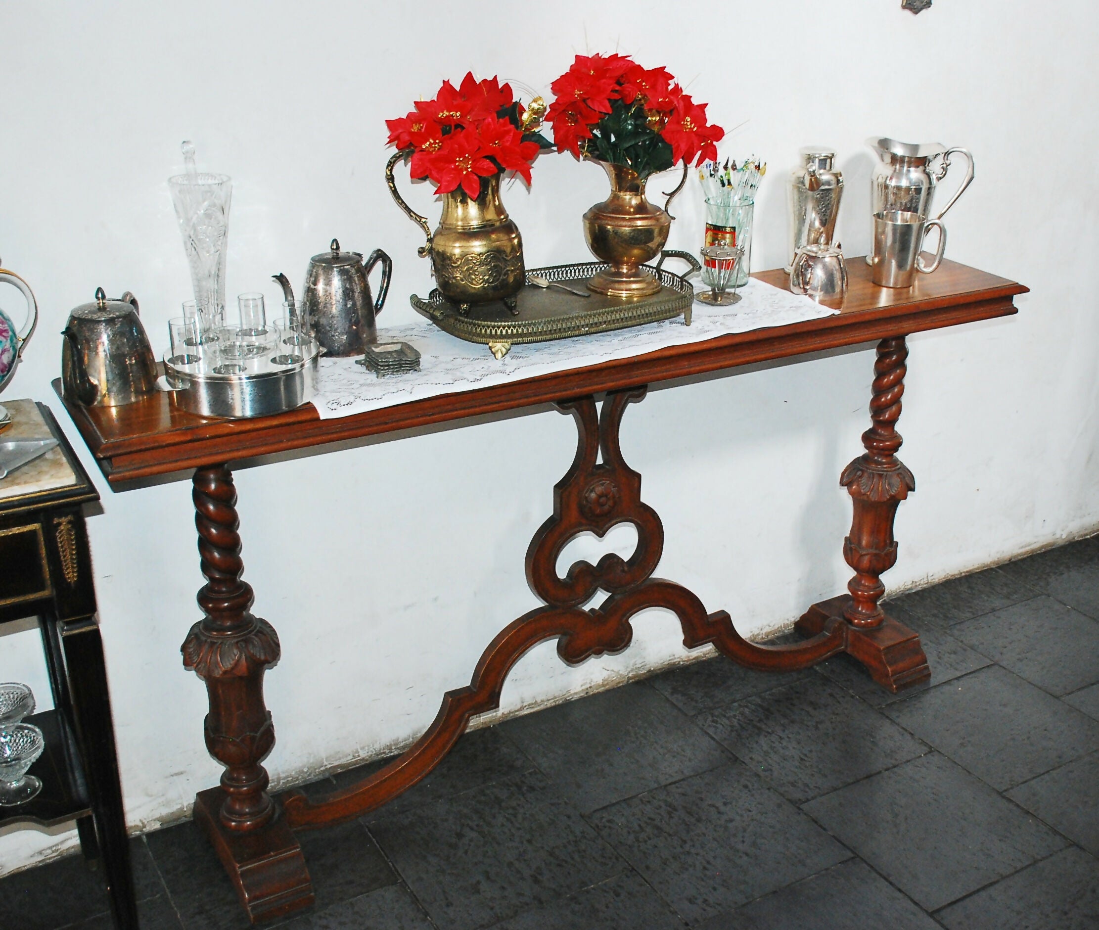 aparador anos 50 ,base madeira trabalhada 1,60 x o,30 x 0,80