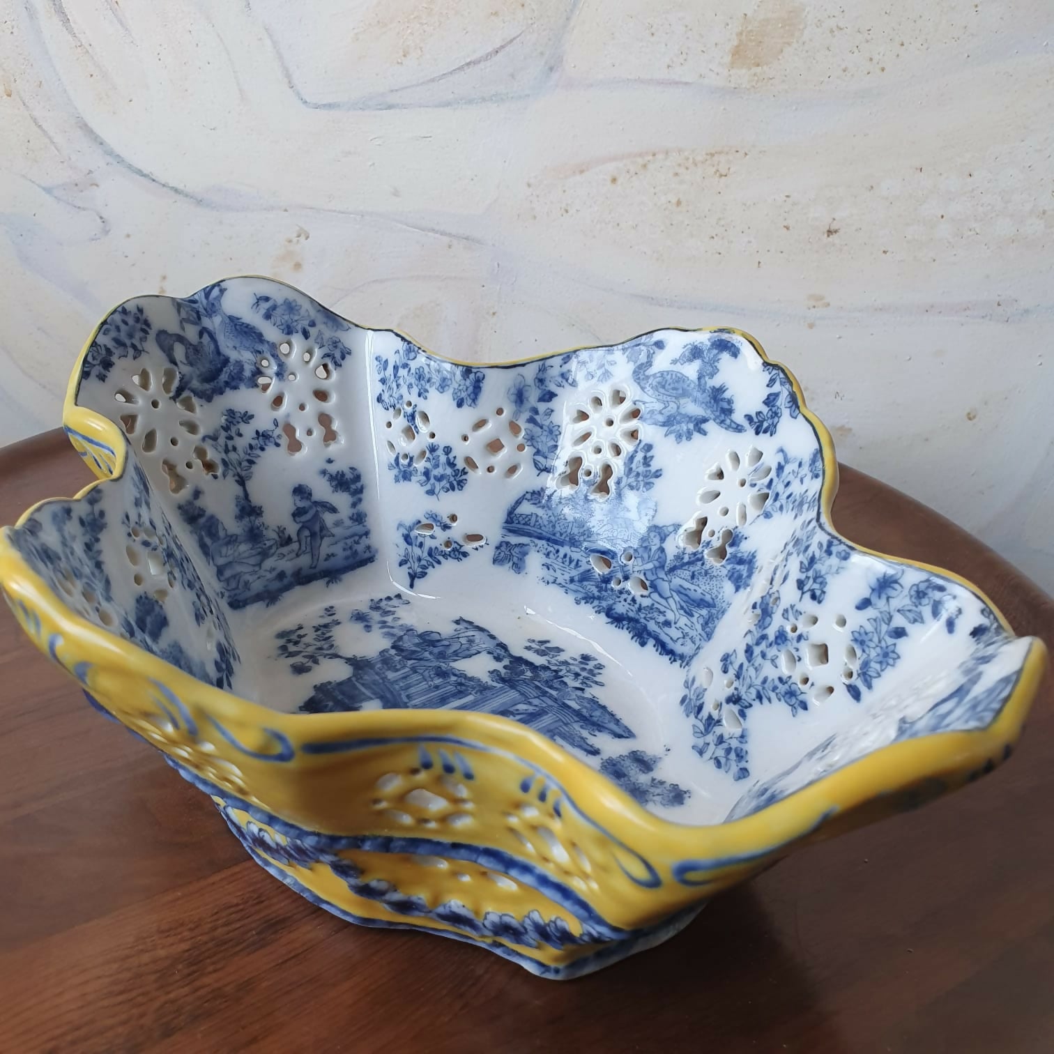 Raro e antigo centro de mesa em porcelana oriental United Wilson