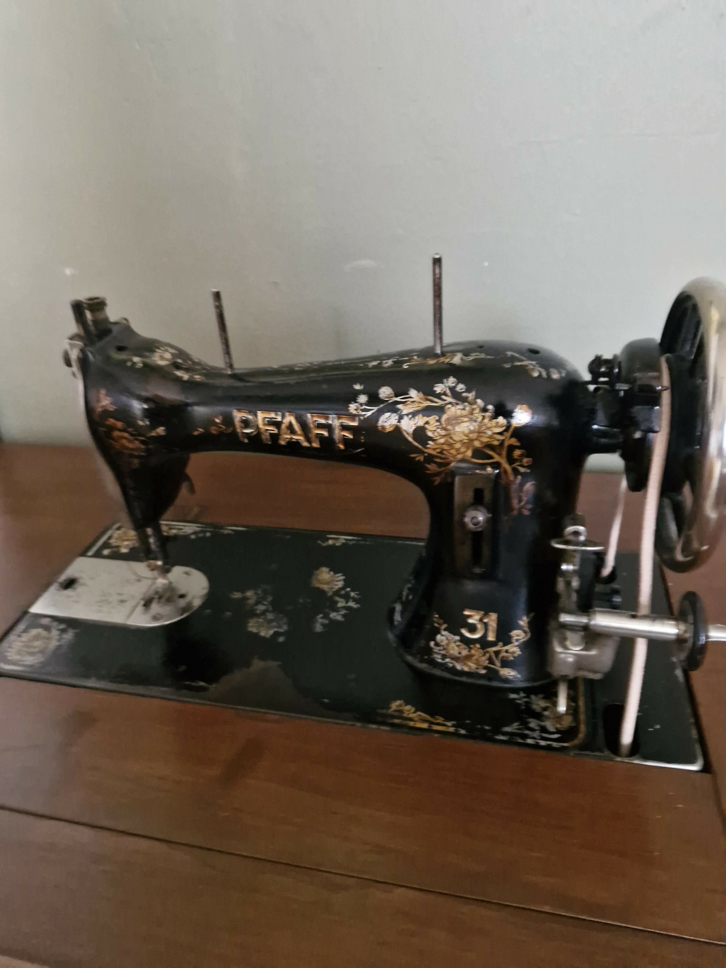 Máquina de costura Pffaf 31