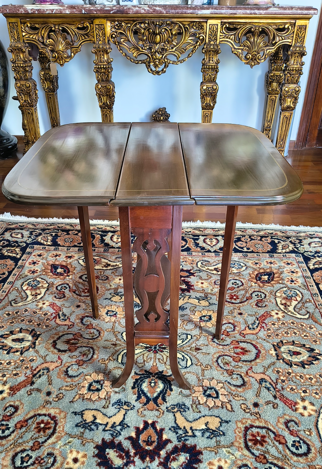 Mesa lateral drop-leaf table em madeira com abas laterais dobráveis 