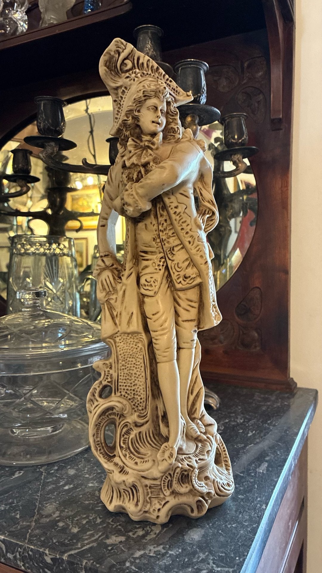 Estatueta de Cavaleiro em Resina
