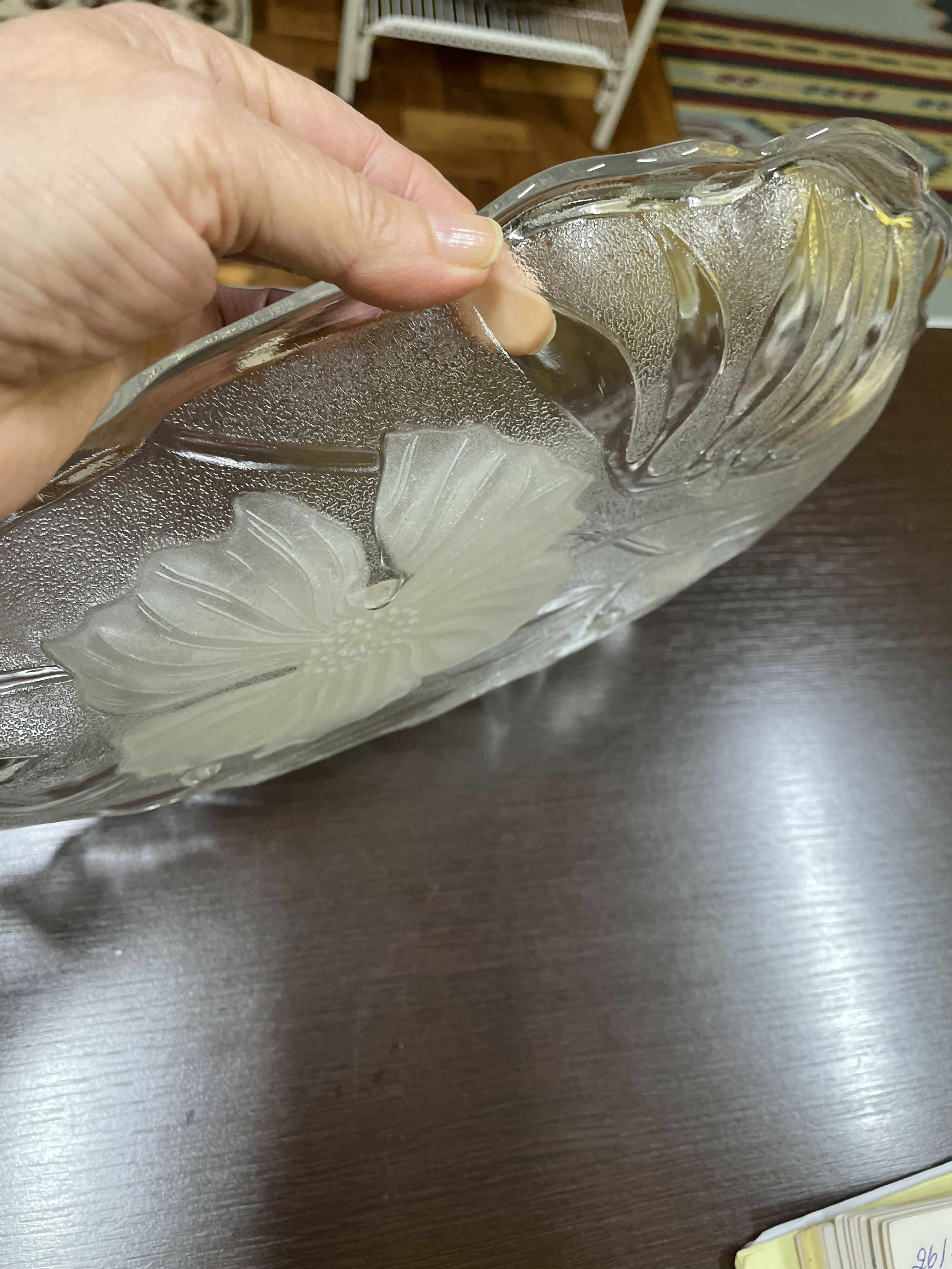 Fruteira lapidada com alça