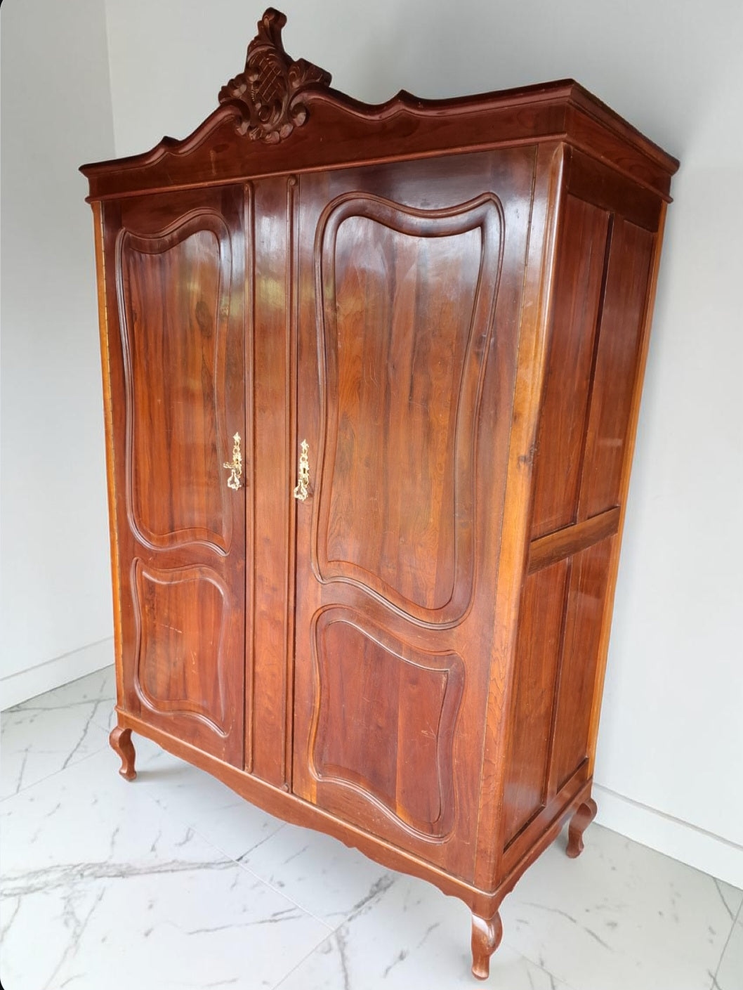 Roupeiro / Guarda-roupa Imbuia Maciça de 1959