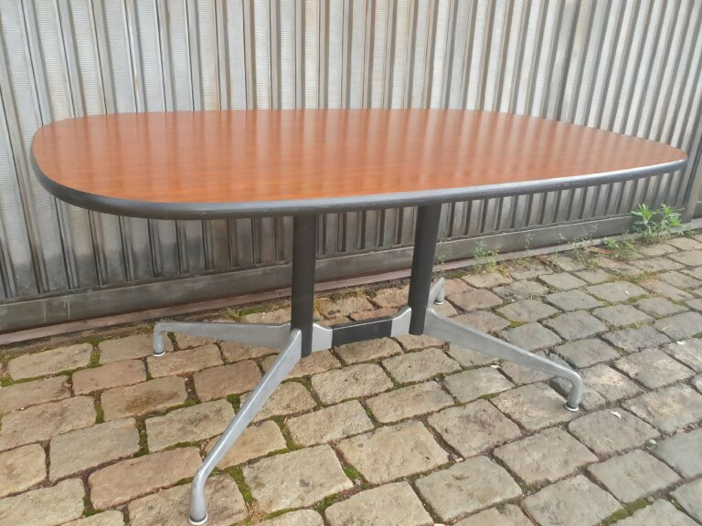 Clássica e rara Mesa segmentada de Charles e Ray Eames