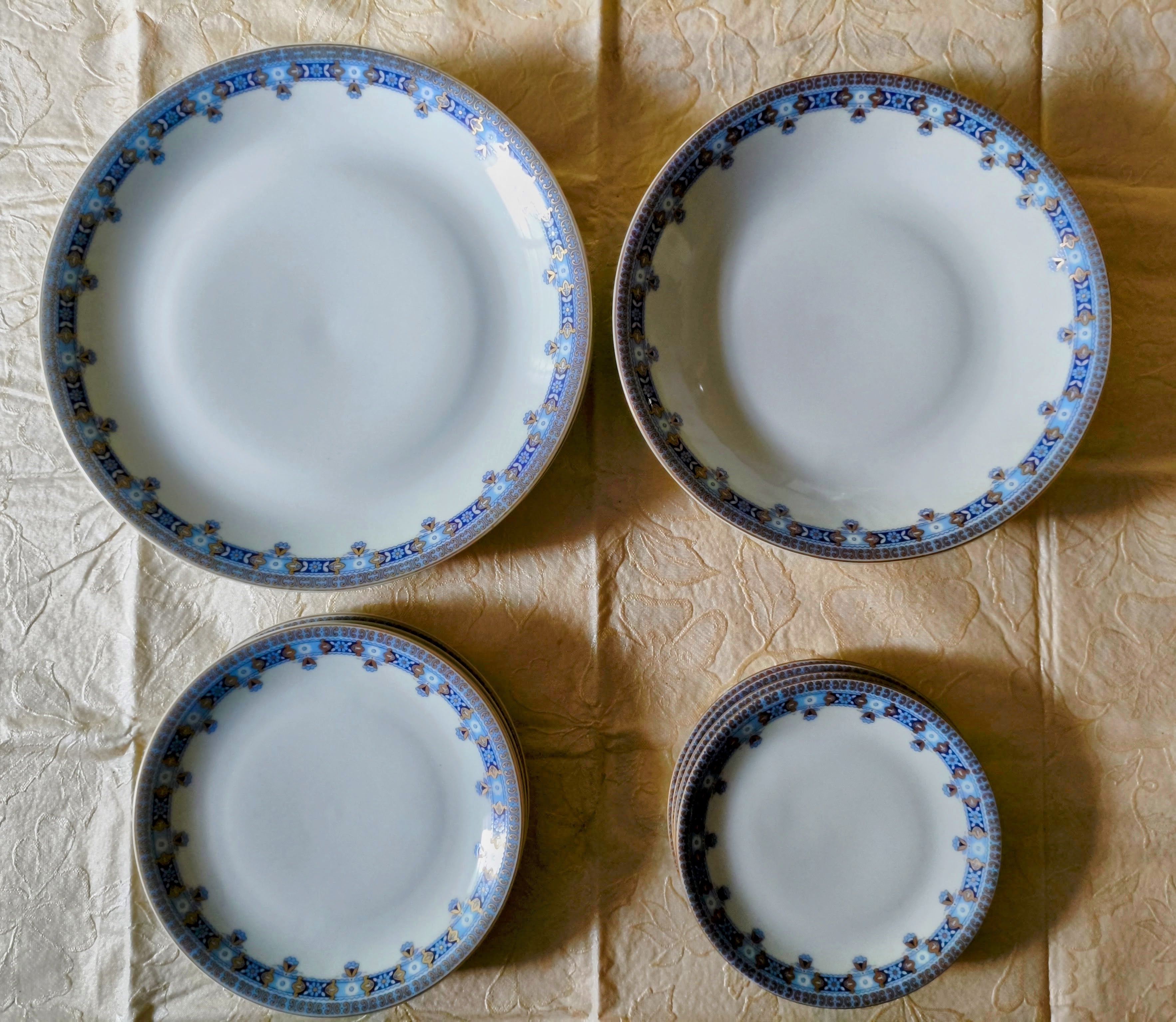 Jogo de Jantar em Porcelana Renner – 24 Peças
