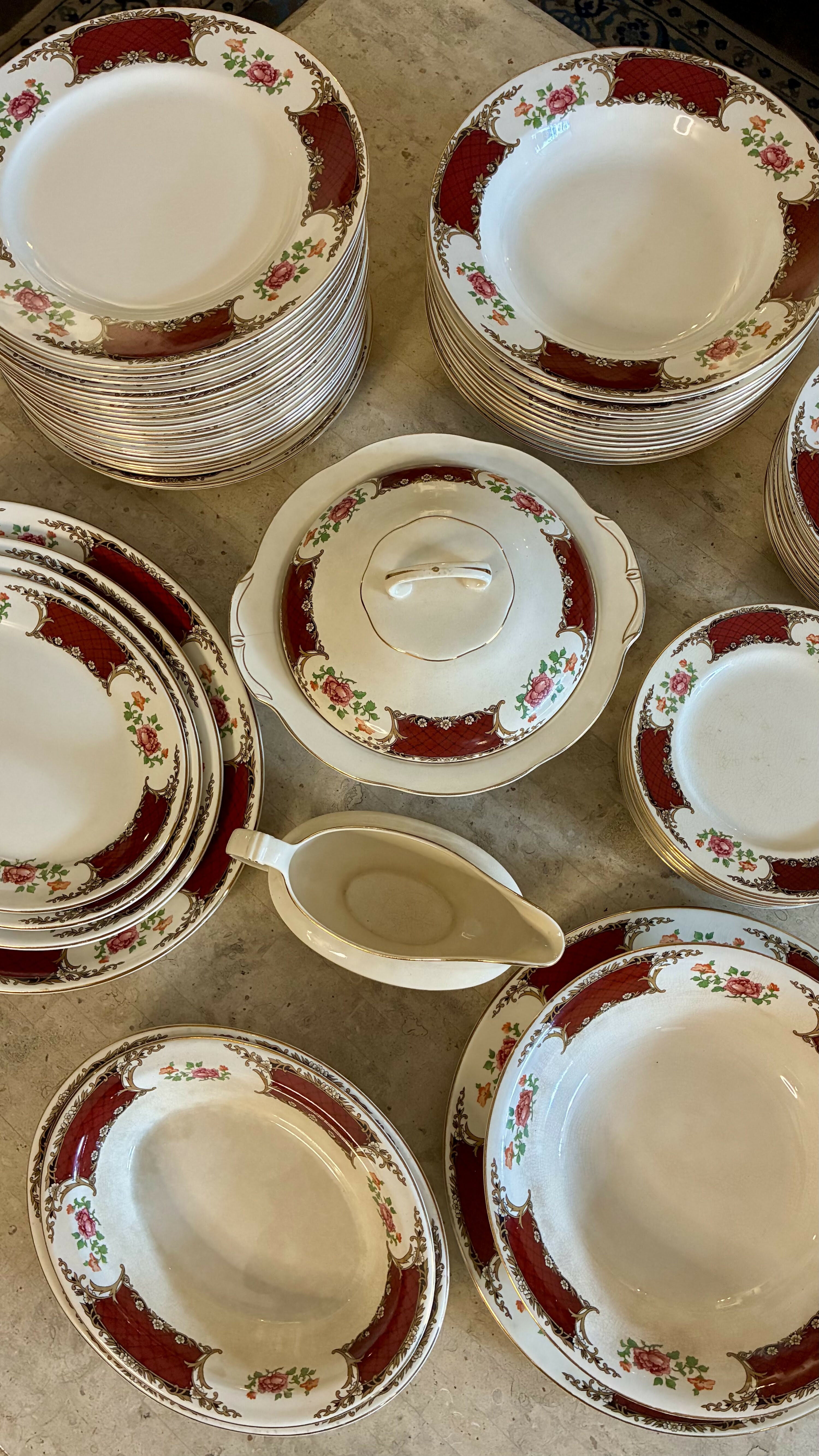 Aparelho de Jantar em Porcelana Inglesa