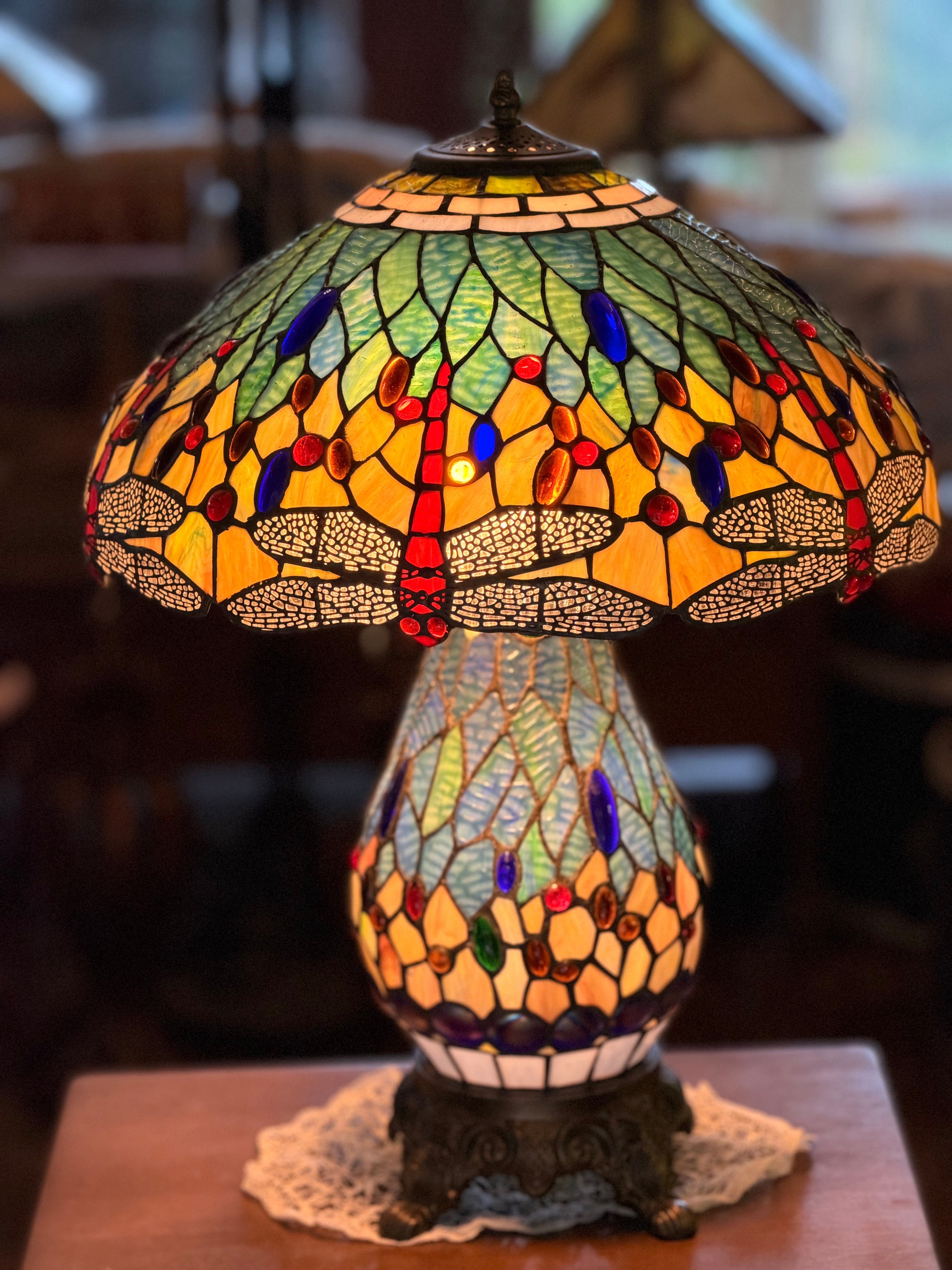 Abajur Luminária Tiffany vidros originais coloridos com libélulas - procedência EUA