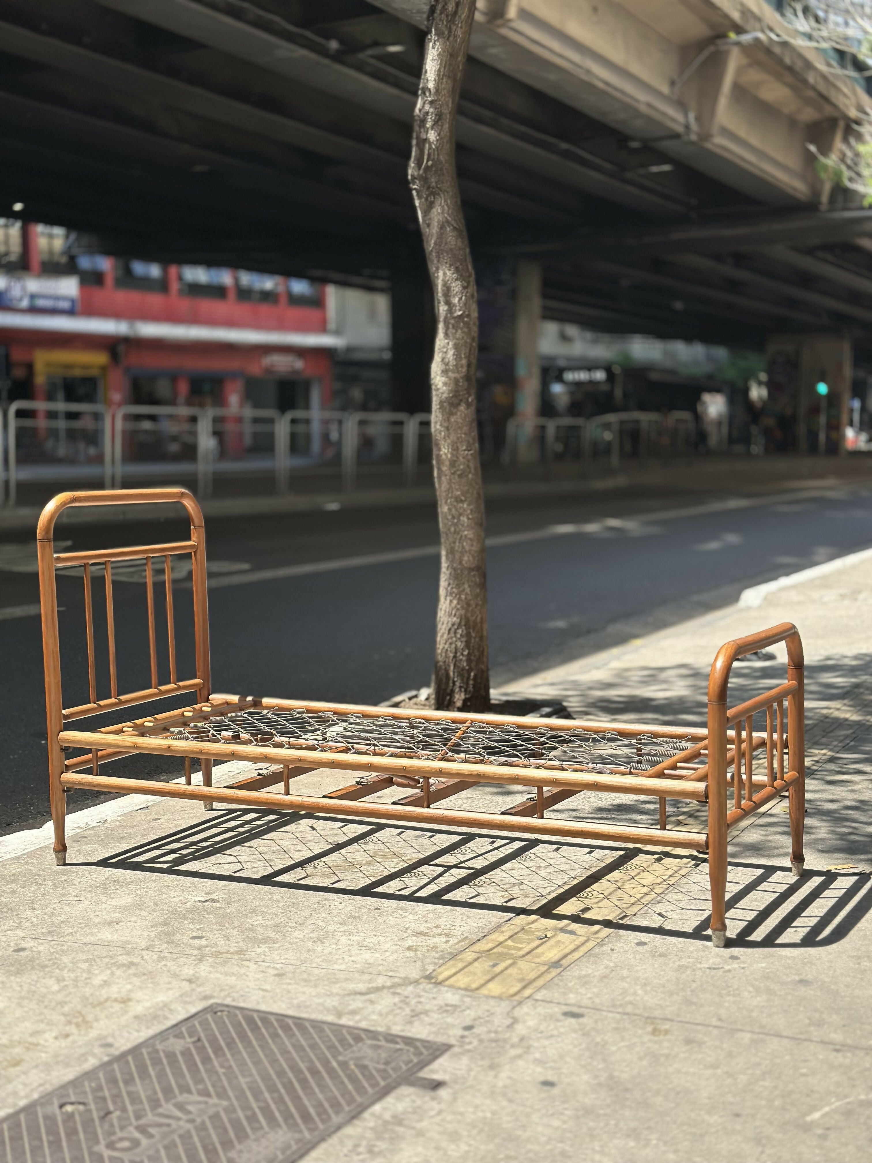 Cama de Solteiro Patente