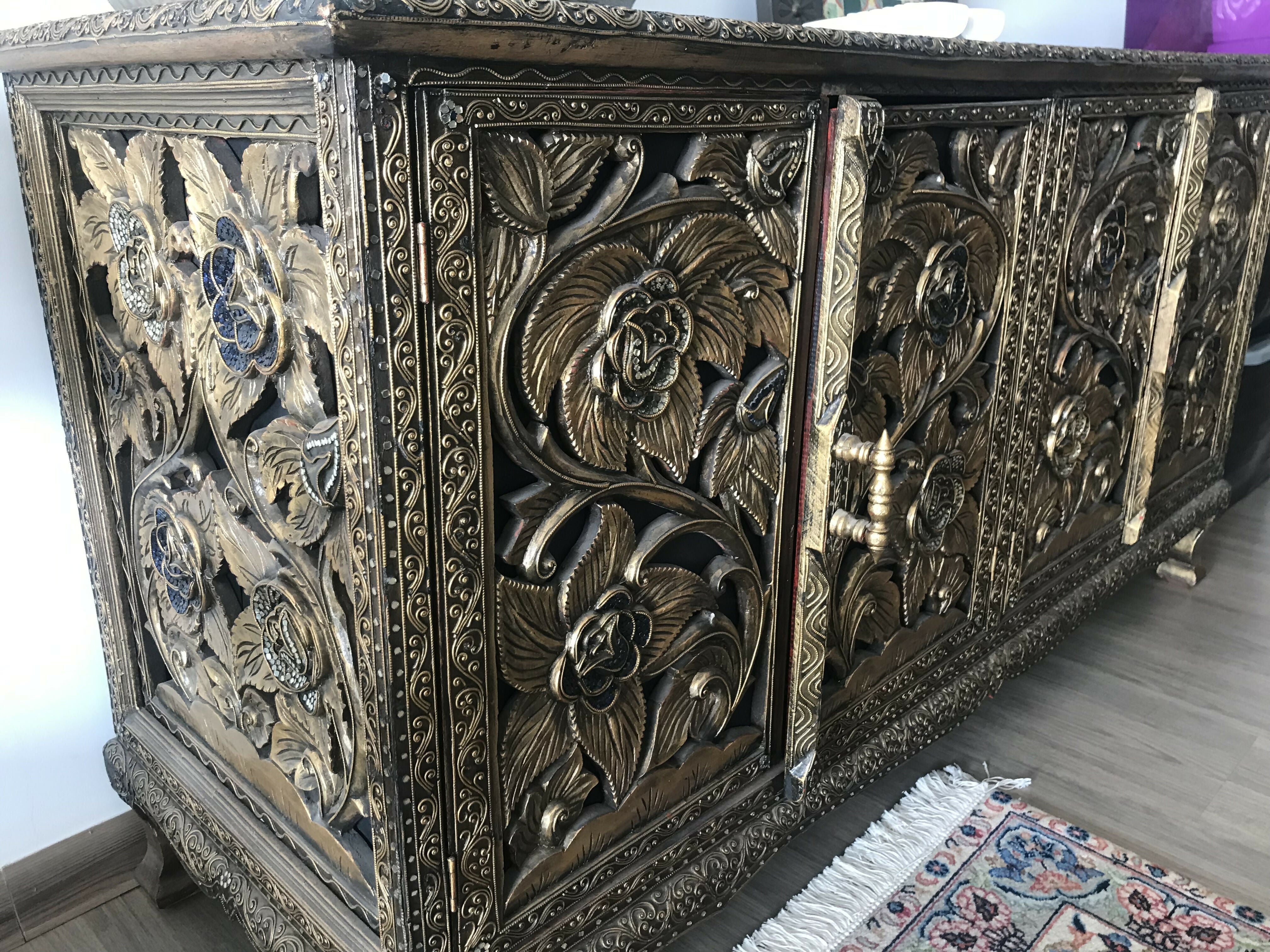 Buffet indiano raridade maravilho em madeira entalhada feito à mão 150x55