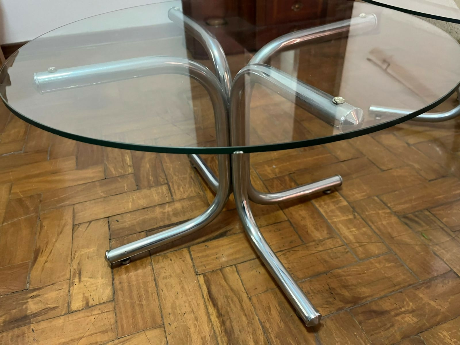 Conjunto de mesinhas de centro e lateral, design de Geraldo de Barros da Hobjeto