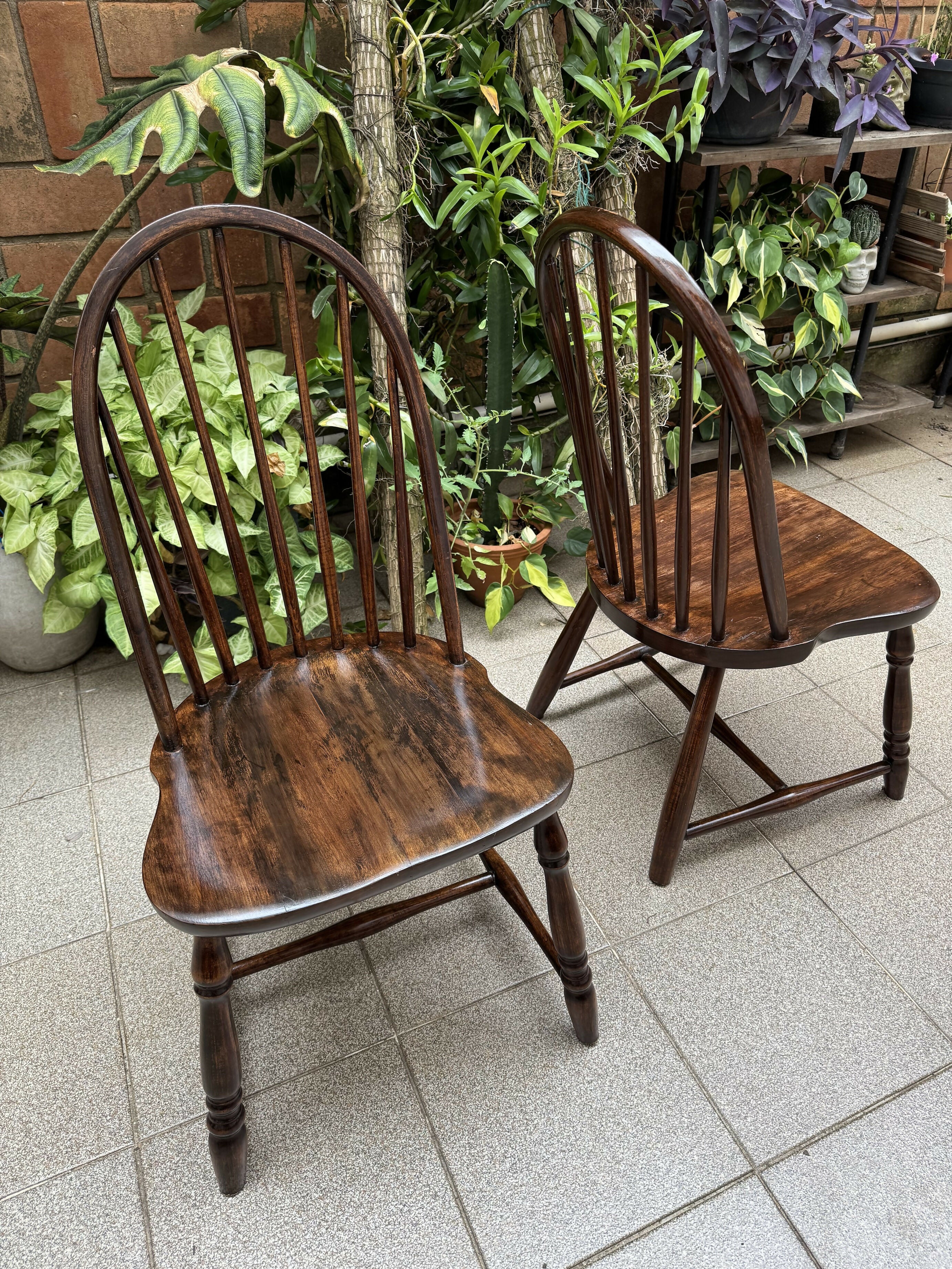 Par de Cadeiras Windsor - Madeira Maciça