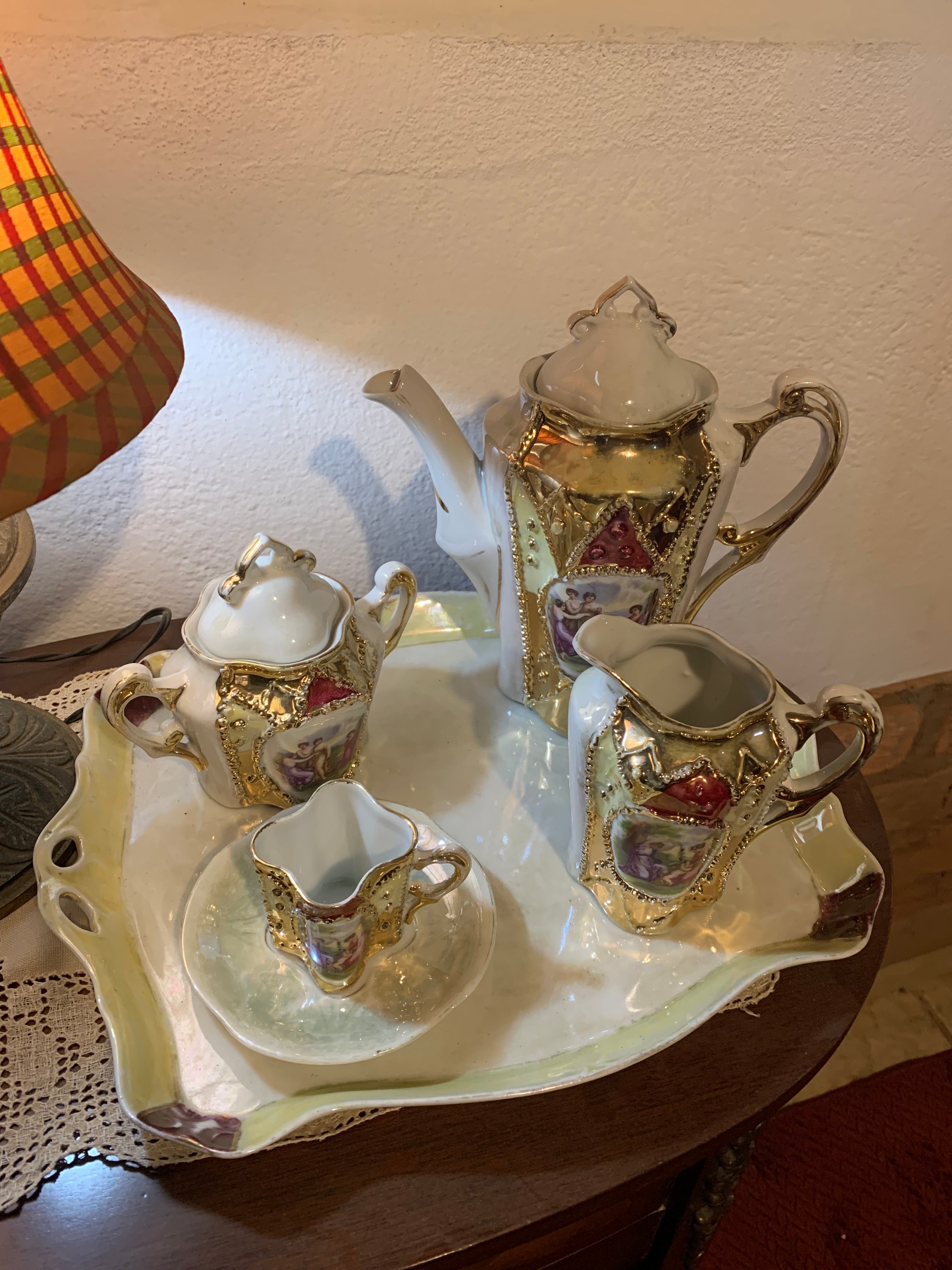 Raríssimo jogo de porcelana Isabelina completo!!