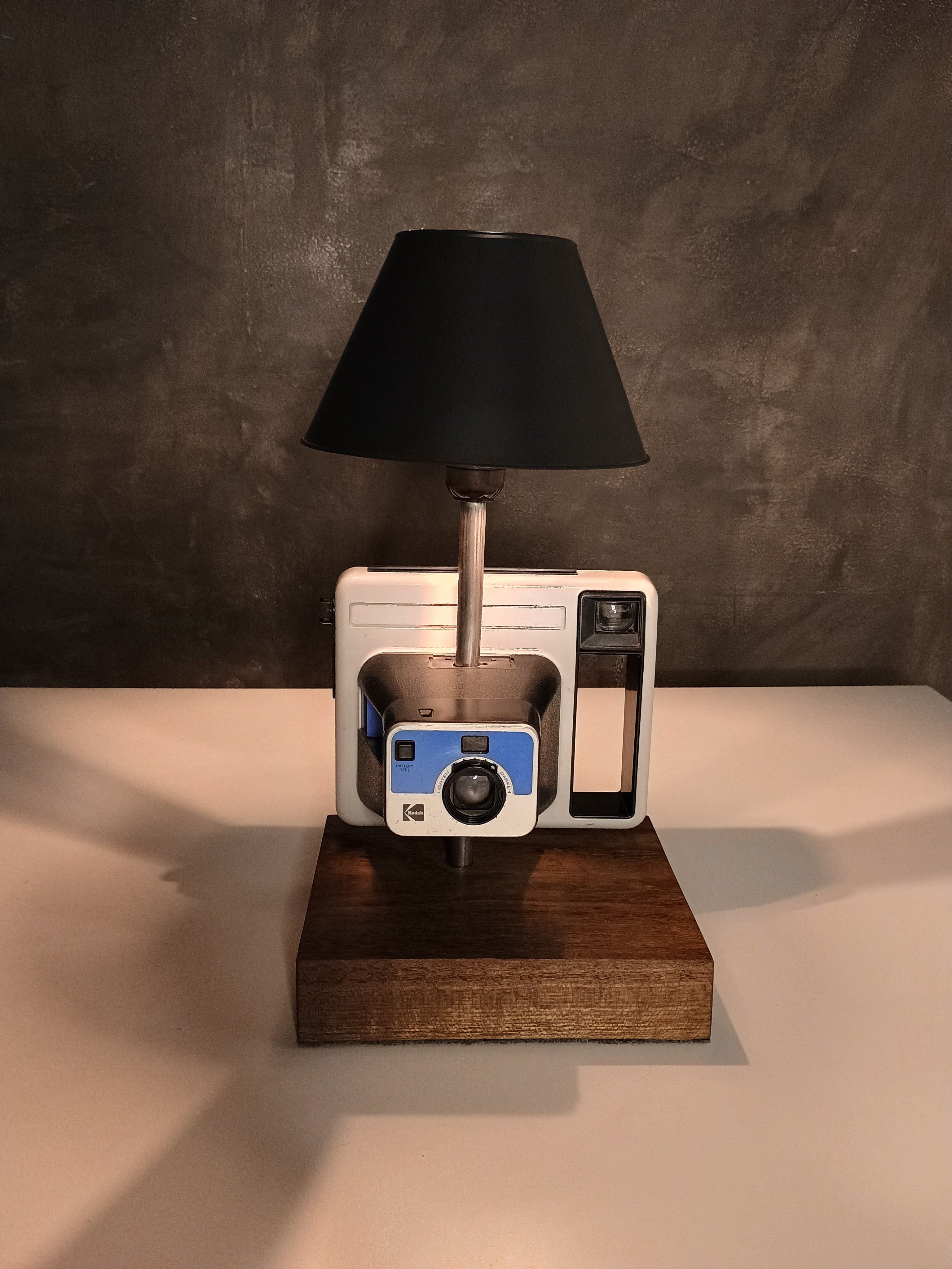 Luminária Kodak Instantânea