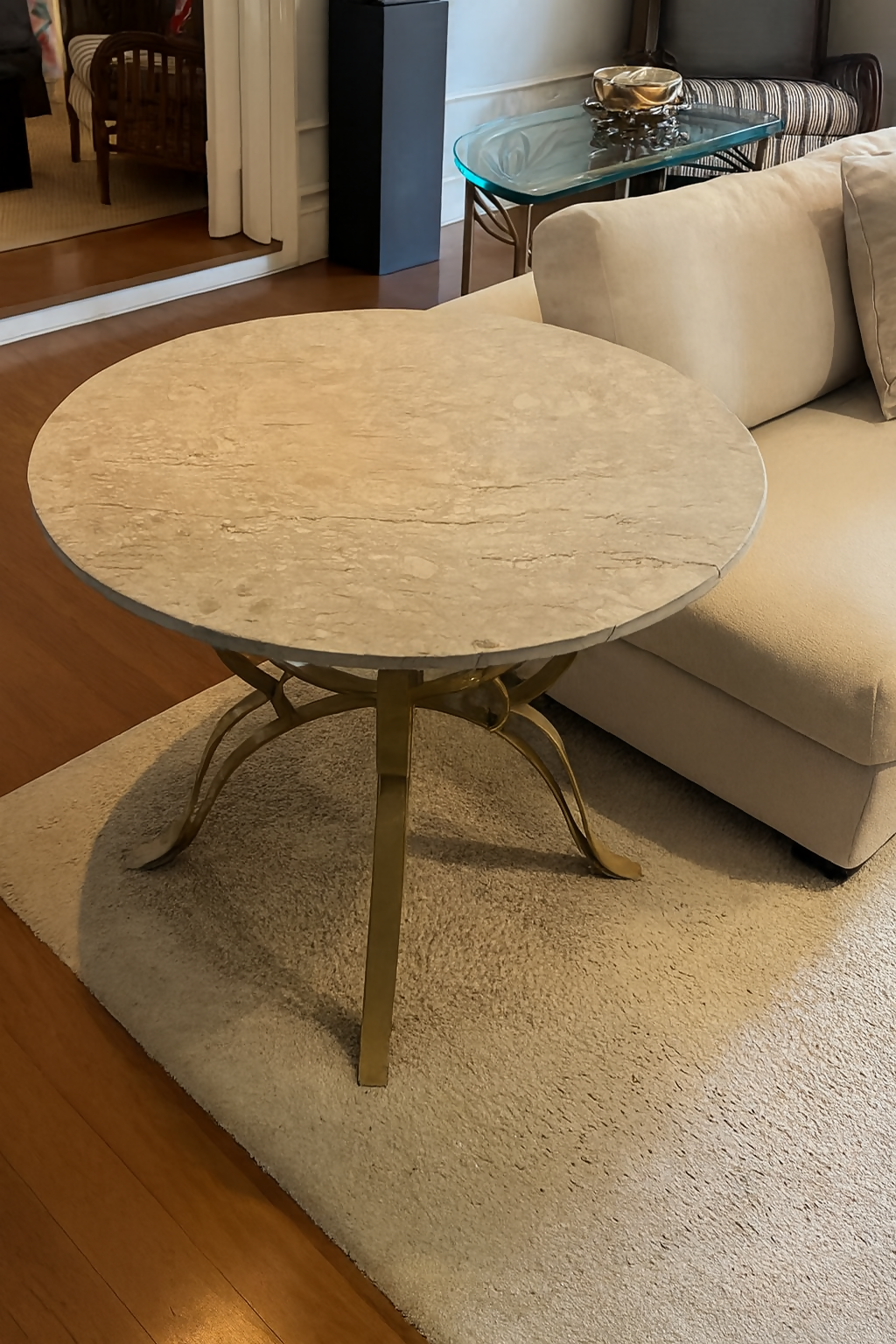 Mesa lateral em Marmore _ 2 