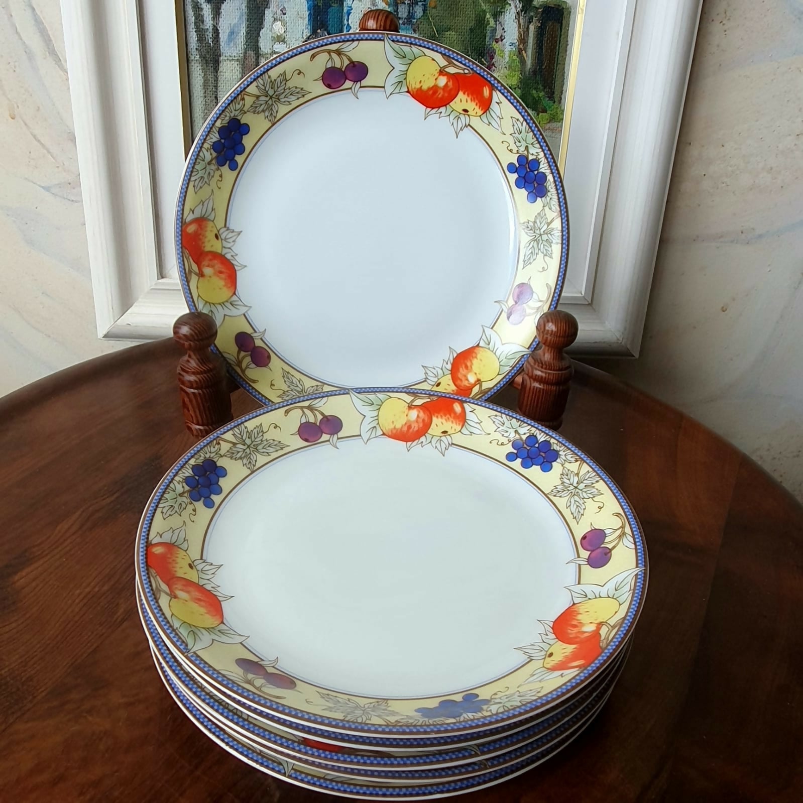 Conjunto de 14 pratos em porcelana nacional Roberto Simões. Lindo e em perfeito estado!