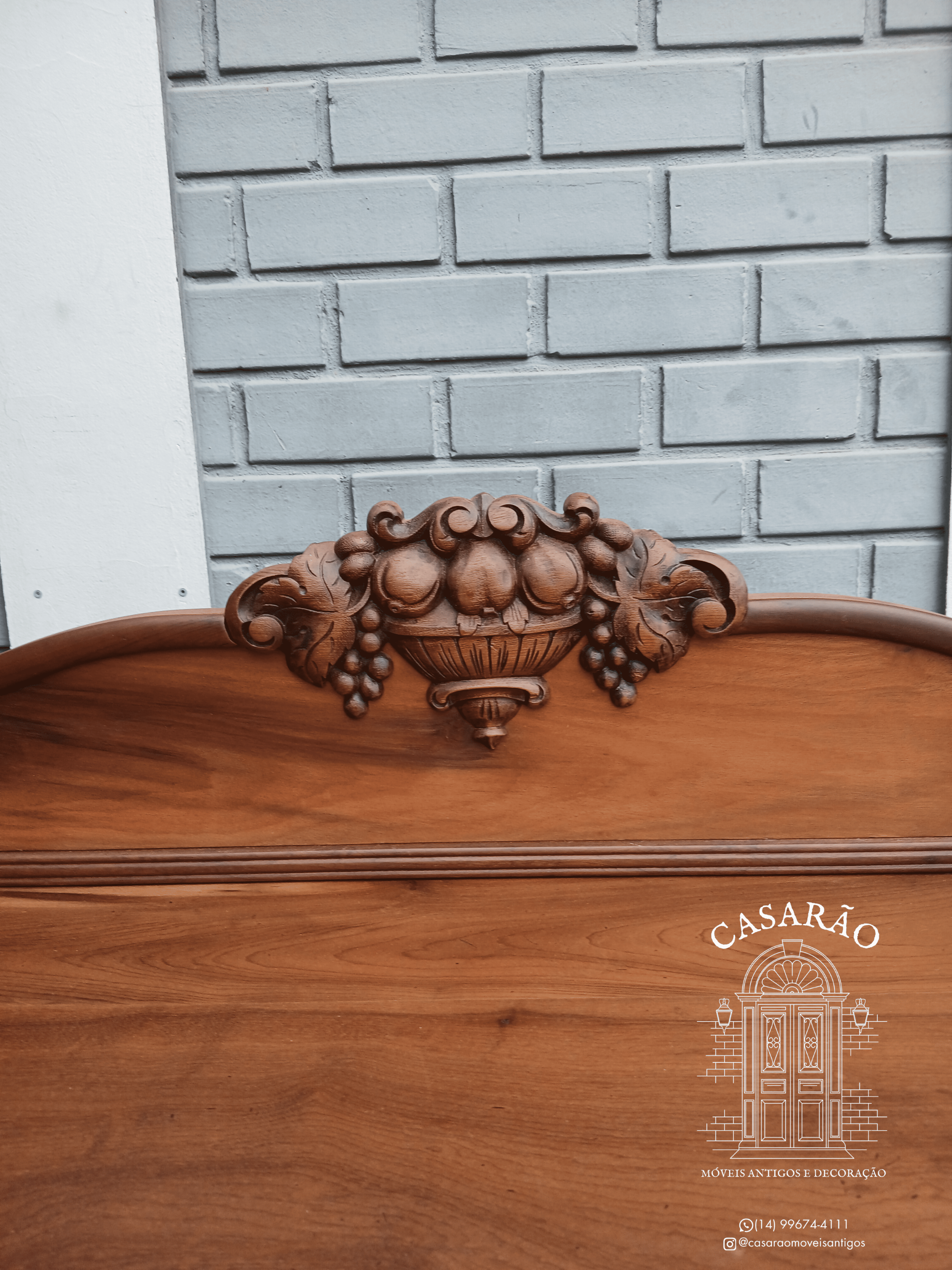 BUFFET BALCÃO ENTALHADO (3 GAVETAS E 2 PORTAS)