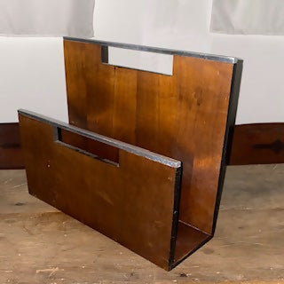Revisteiro (EUA) modernista, década de 70, raridade.